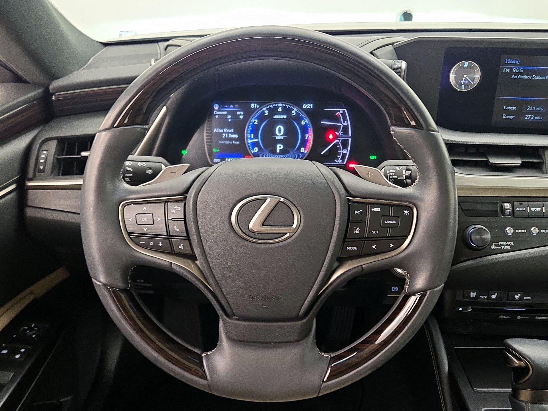 Thumbnail: 2019 Lexus ES - 10