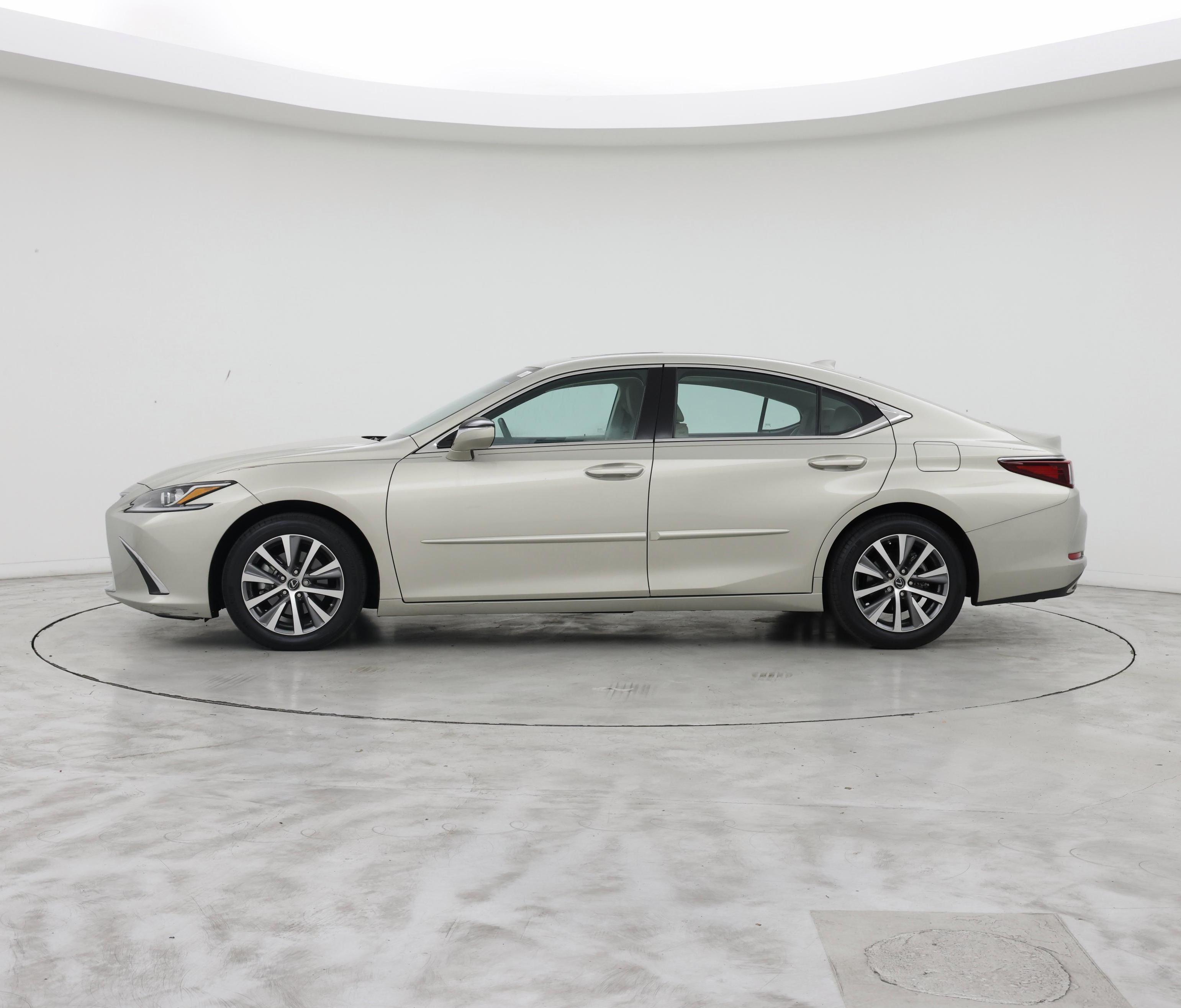 Thumbnail: 2019 Lexus ES - 3