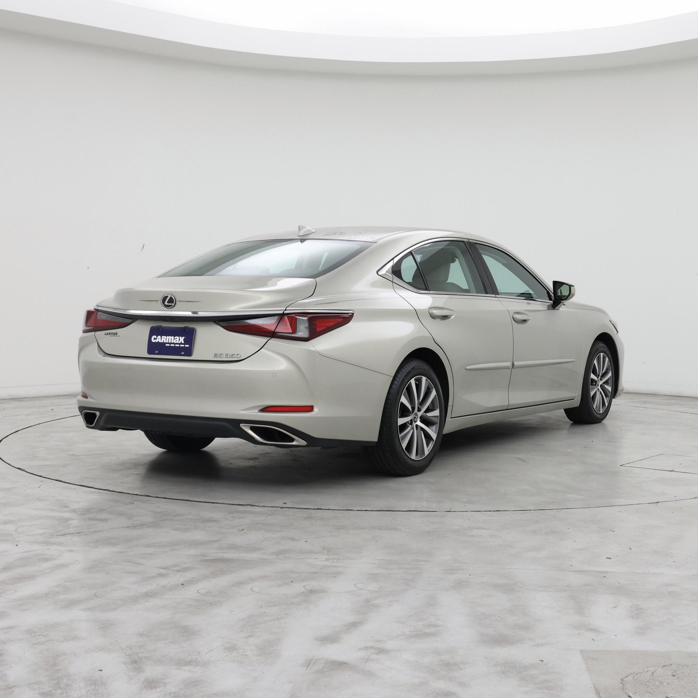Thumbnail: 2019 Lexus ES - 8
