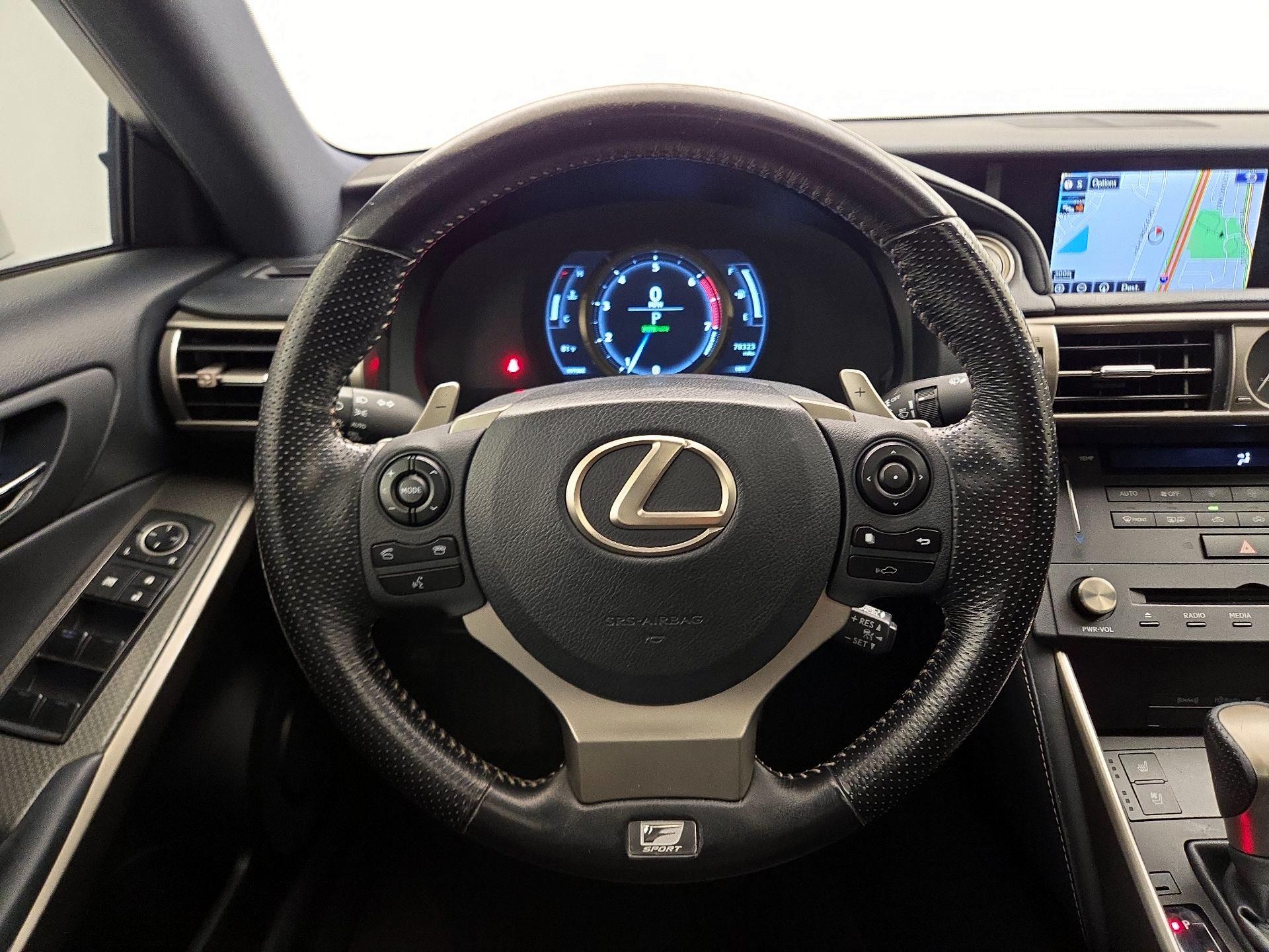 Thumbnail: 2016 Lexus IS - 10