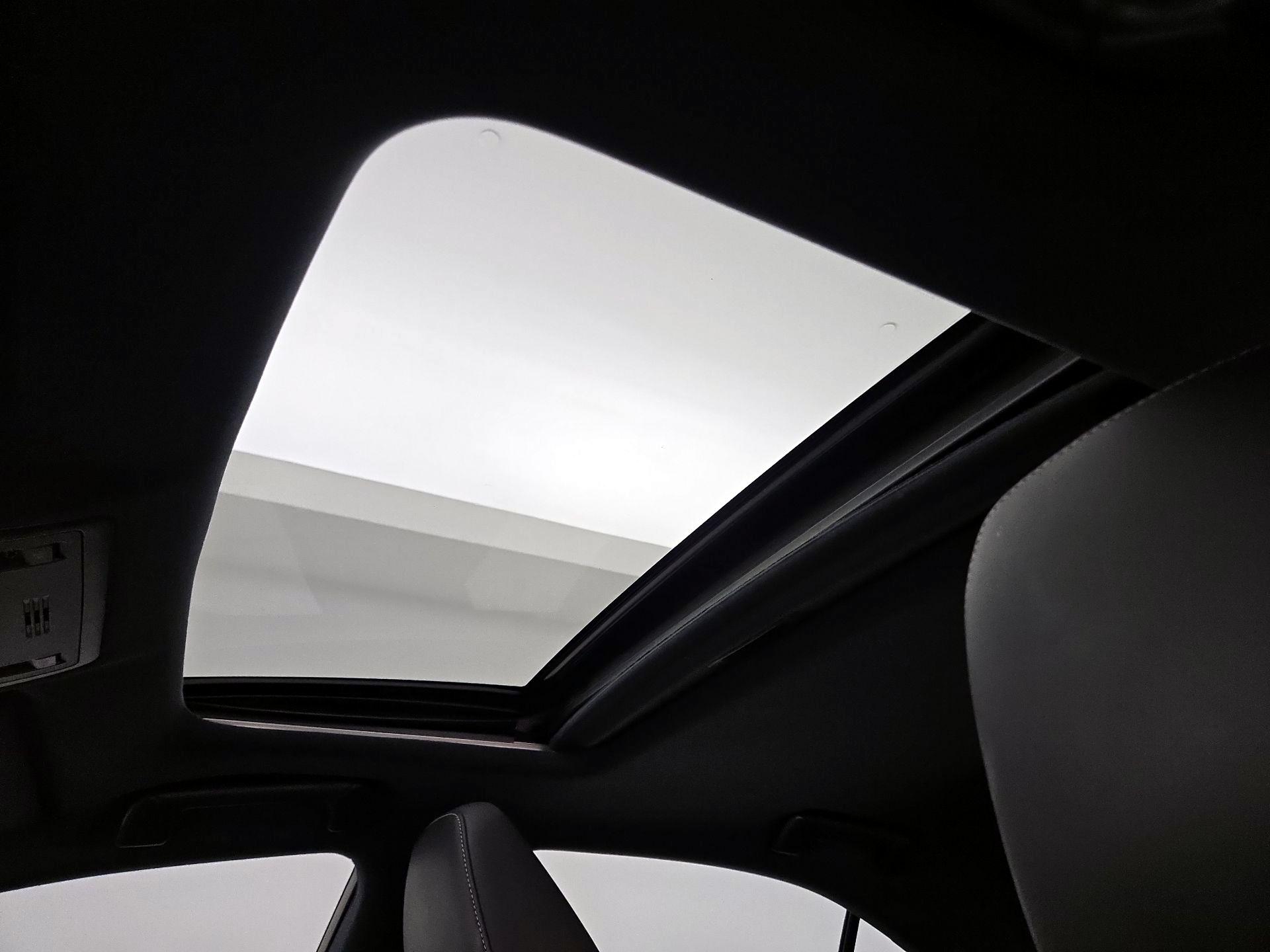 Thumbnail: 2016 Lexus IS - 20