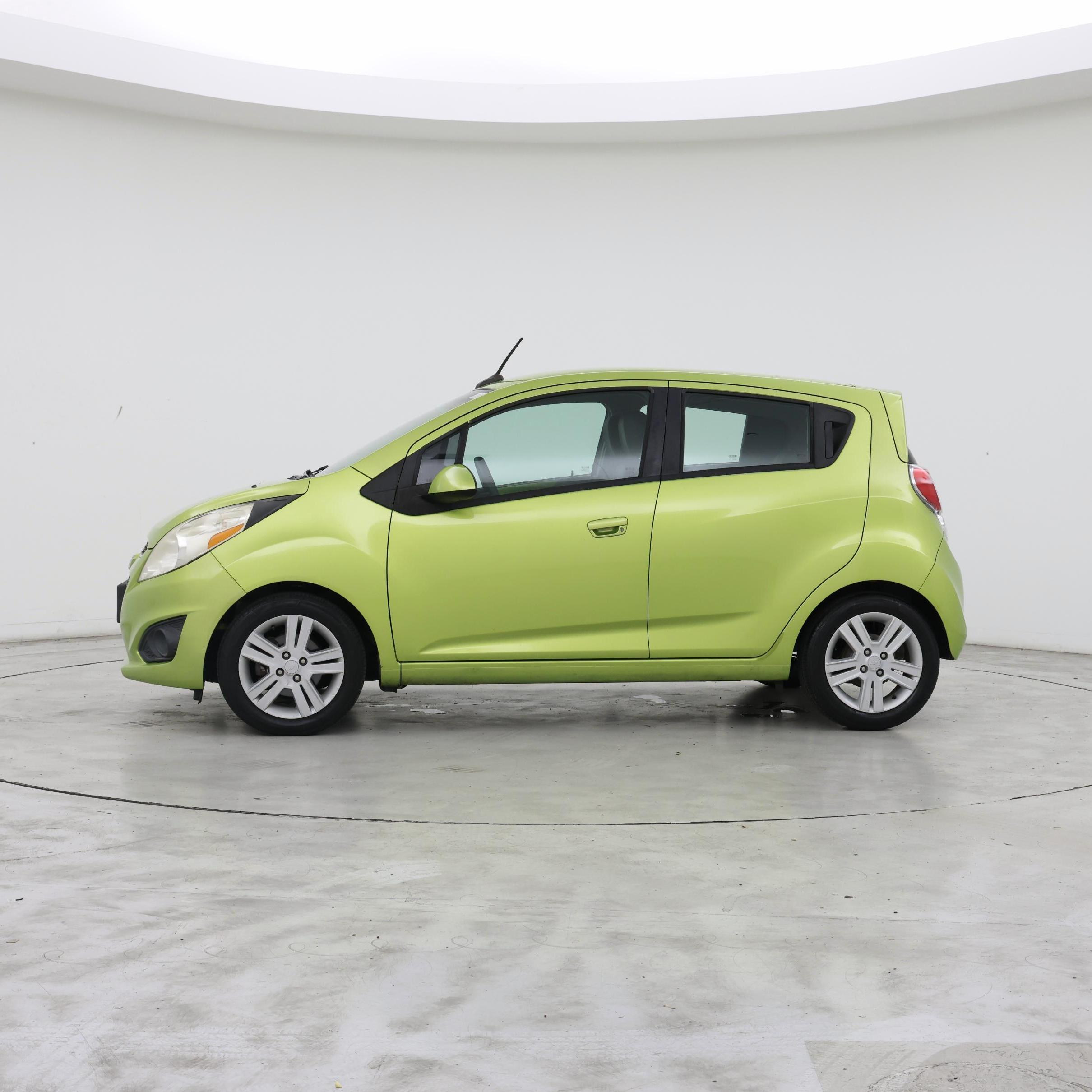 Thumbnail: 2013 Chevrolet Spark - 3