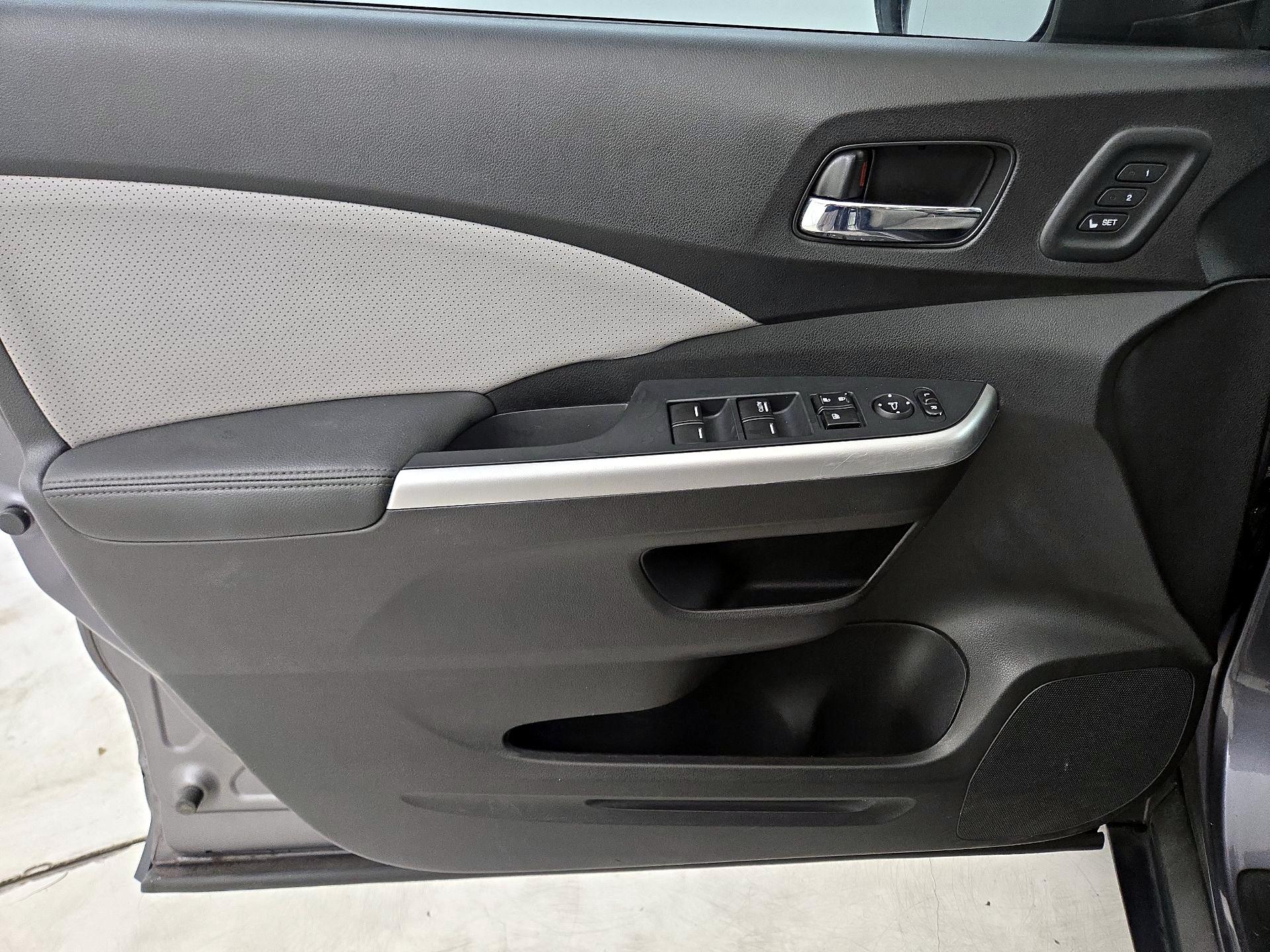 Thumbnail: 2016 Honda CR-V - 10