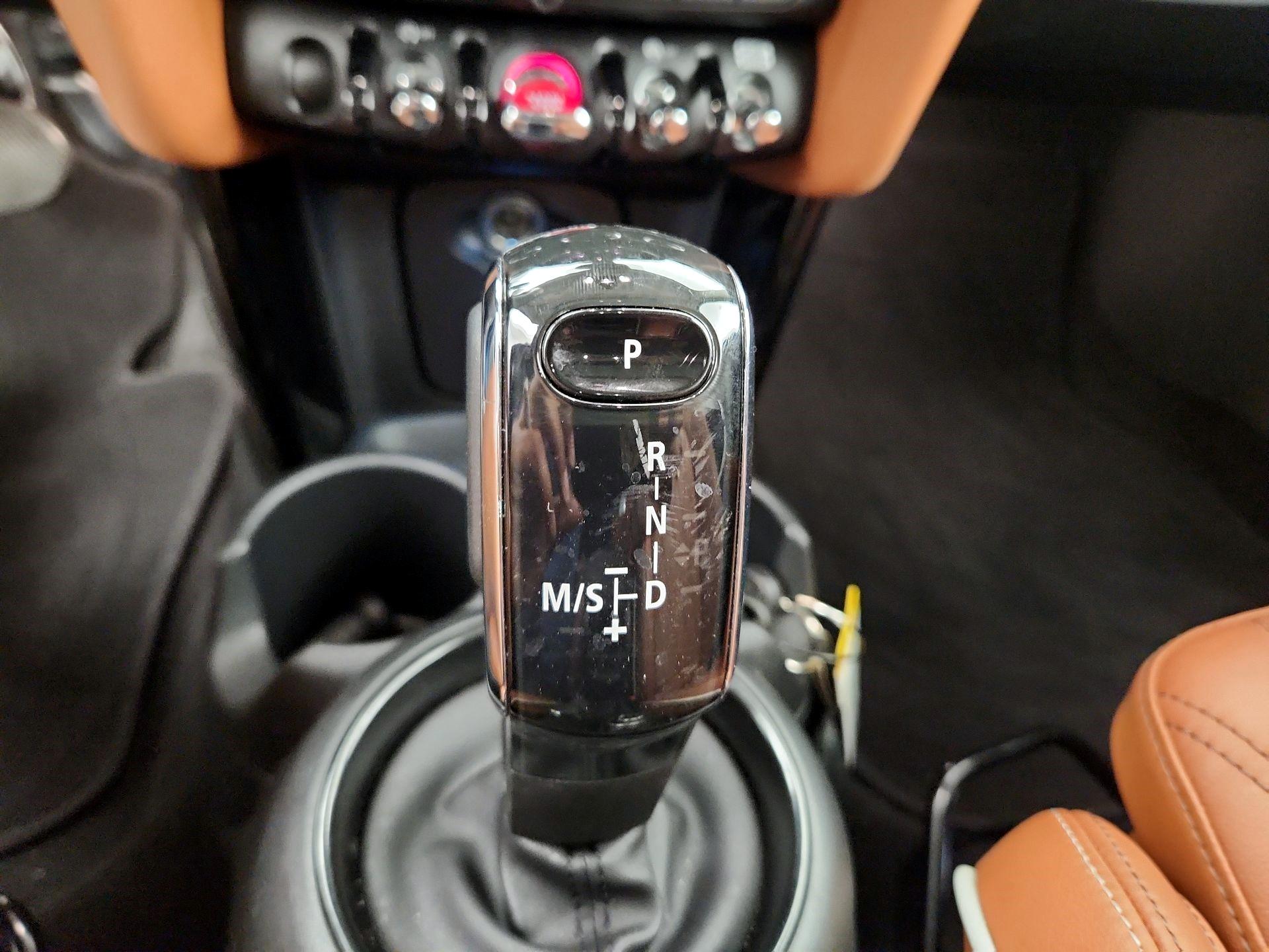 Thumbnail: 2023 MINI Cooper Hardtop - 17