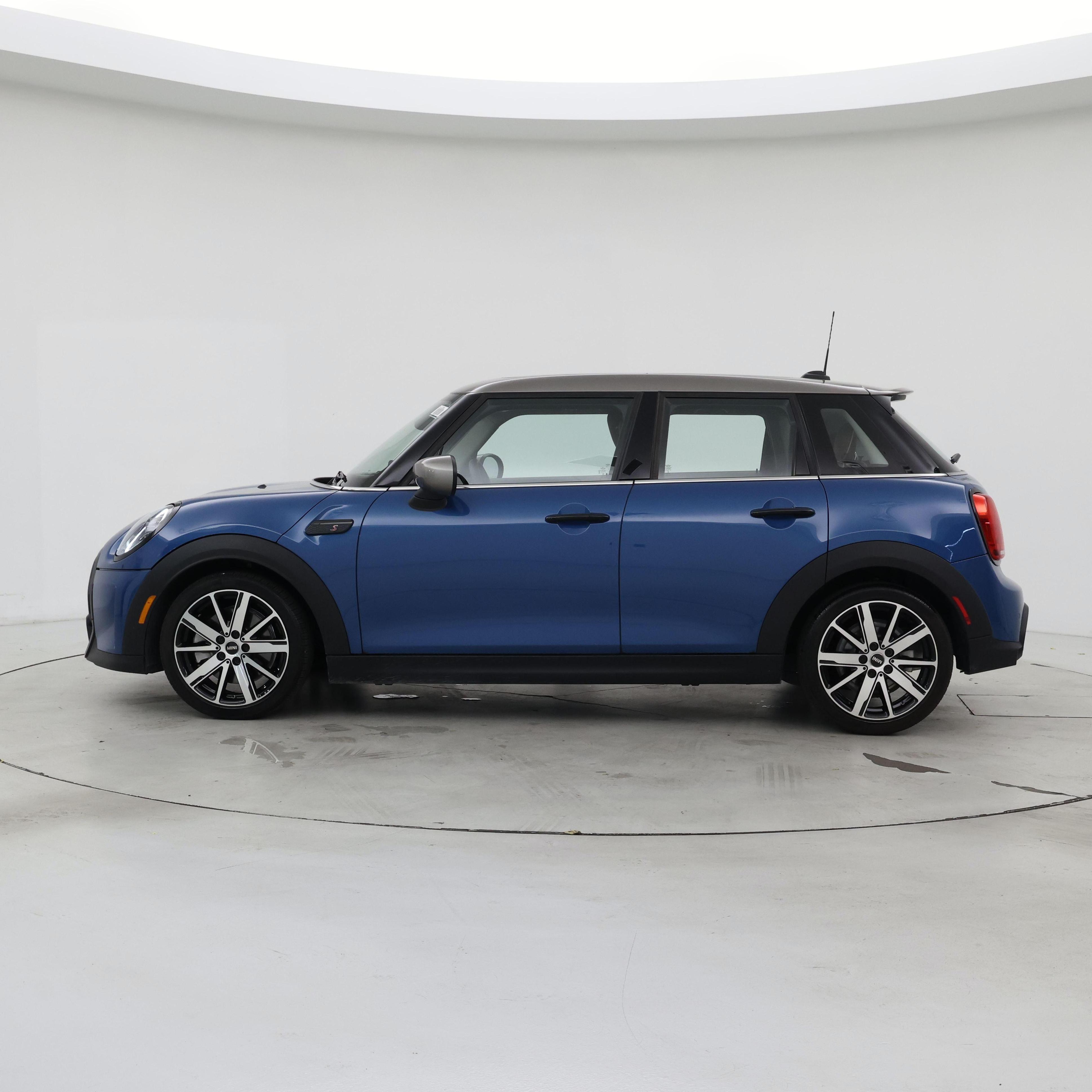 Thumbnail: 2023 MINI Cooper Hardtop - 3