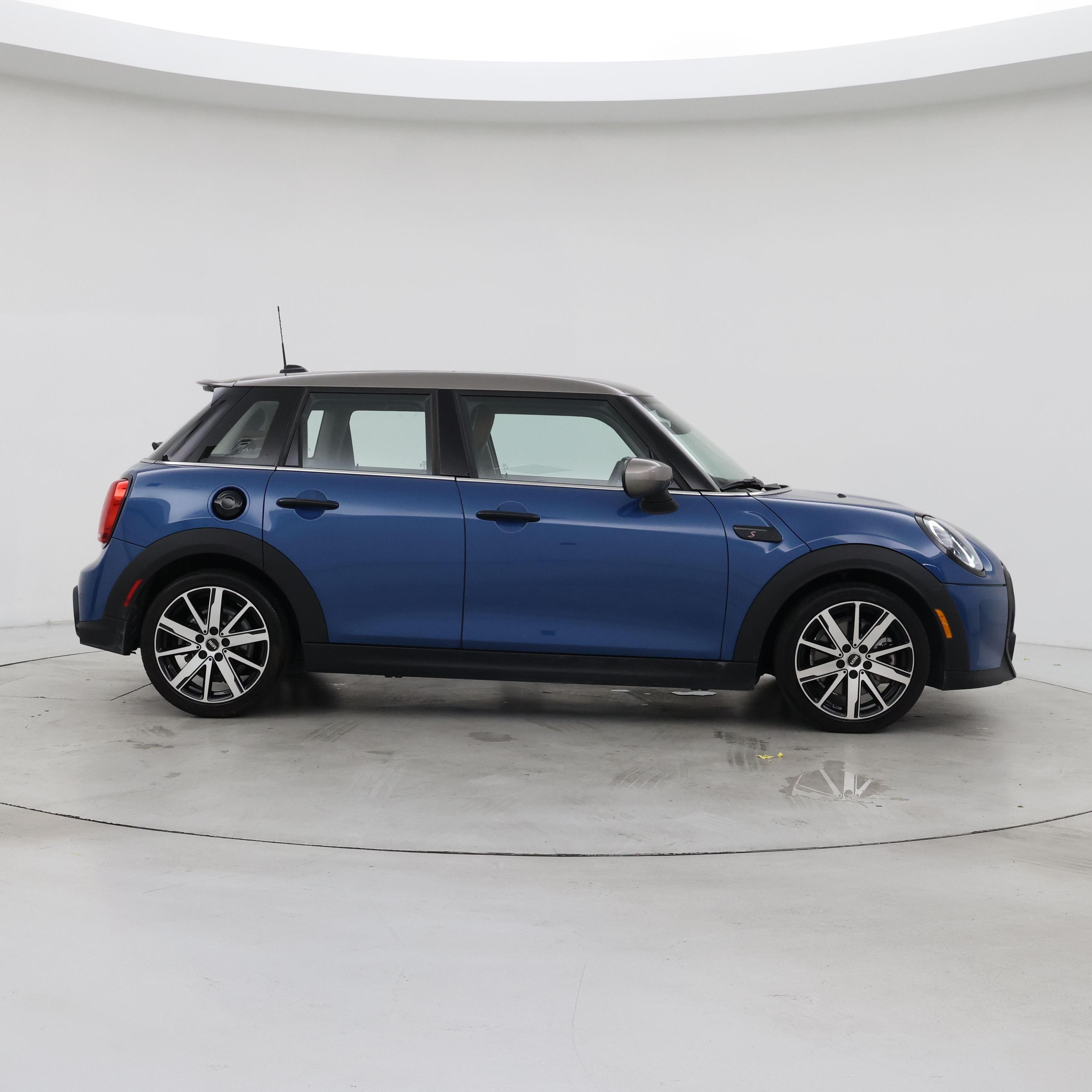 Thumbnail: 2023 MINI Cooper Hardtop - 7