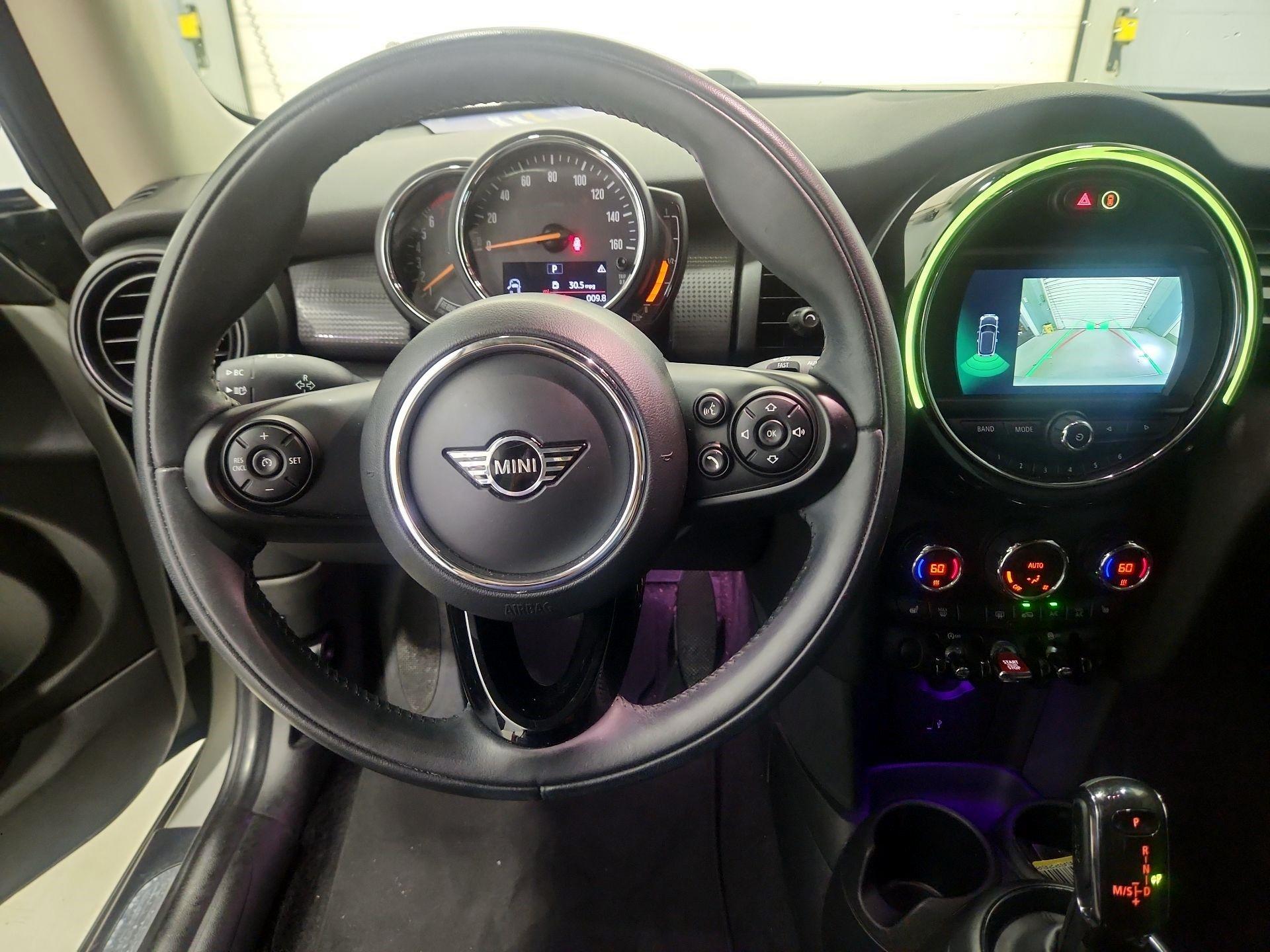 Thumbnail: 2020 MINI Cooper Hardtop - 9
