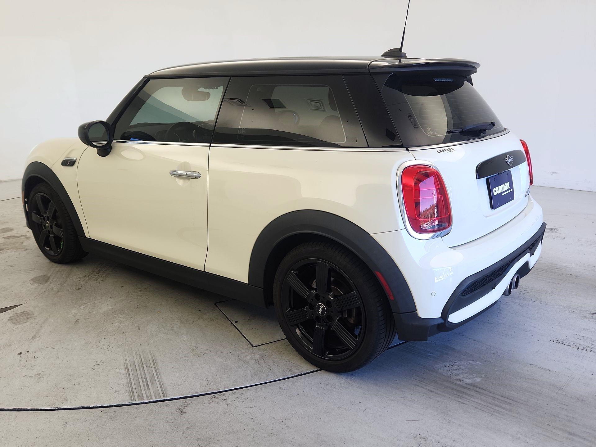 Thumbnail: 2023 MINI Cooper Hardtop - 7