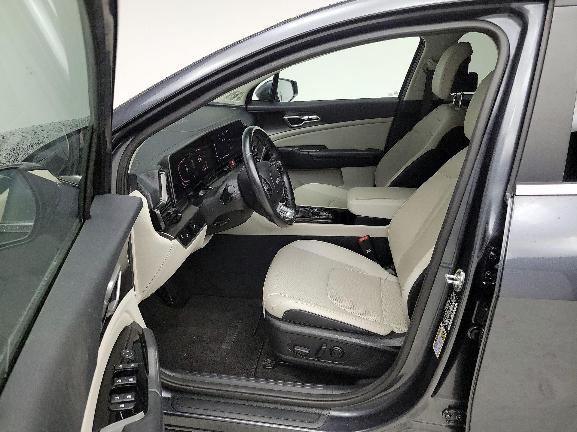 Thumbnail: 2023 Kia Sportage - 11