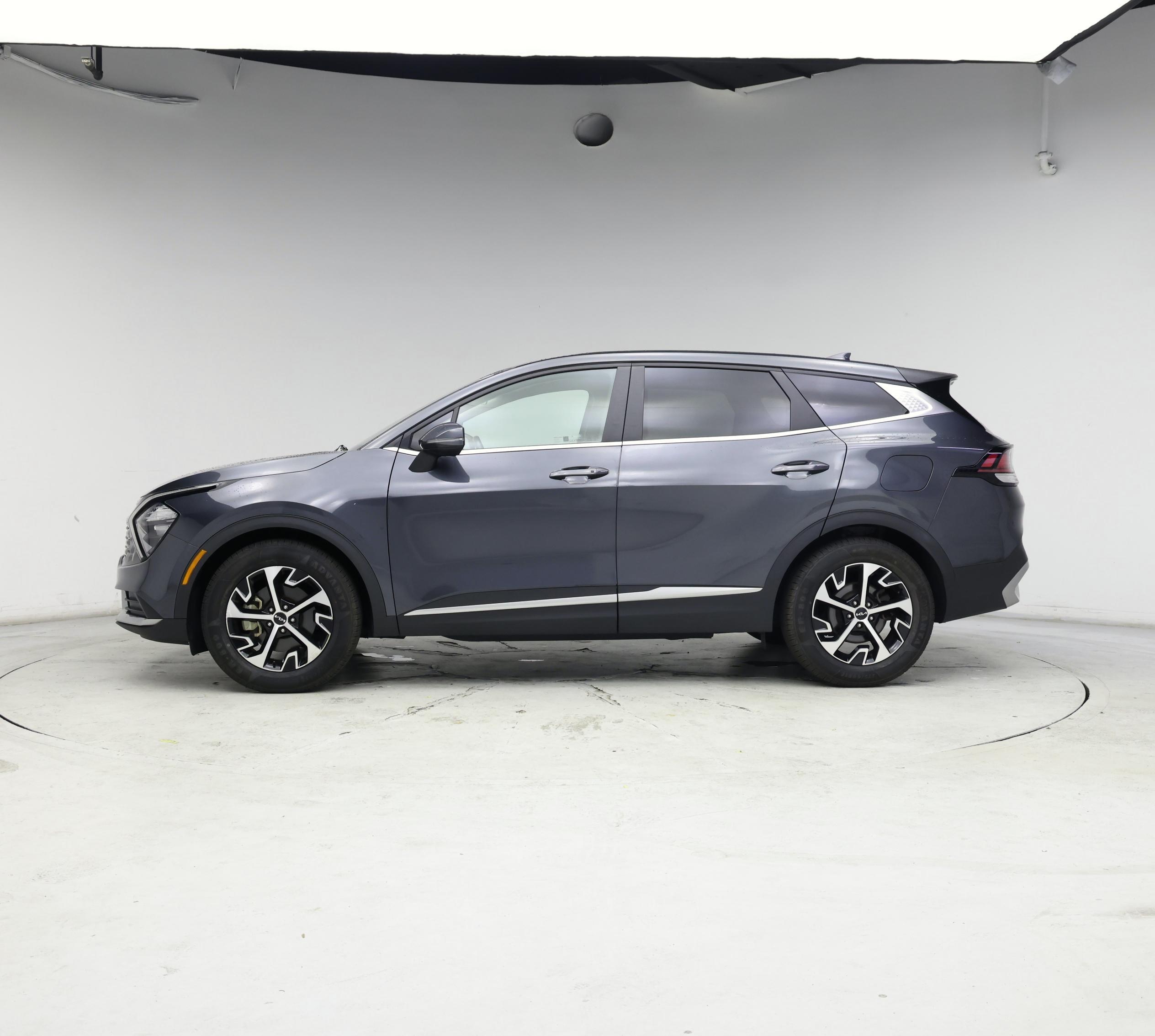Thumbnail: 2023 Kia Sportage - 3