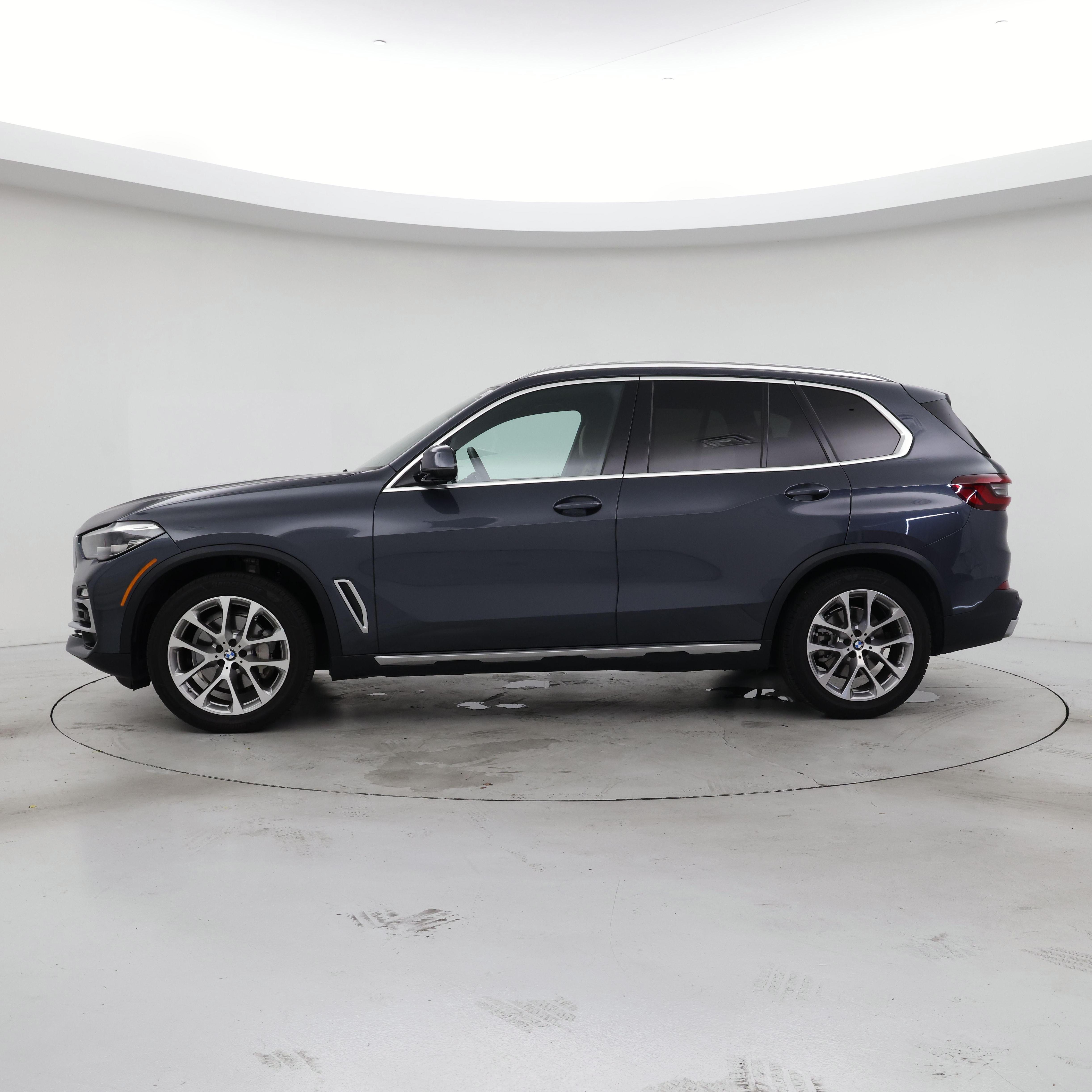 Thumbnail: 2021 BMW X5 - 3