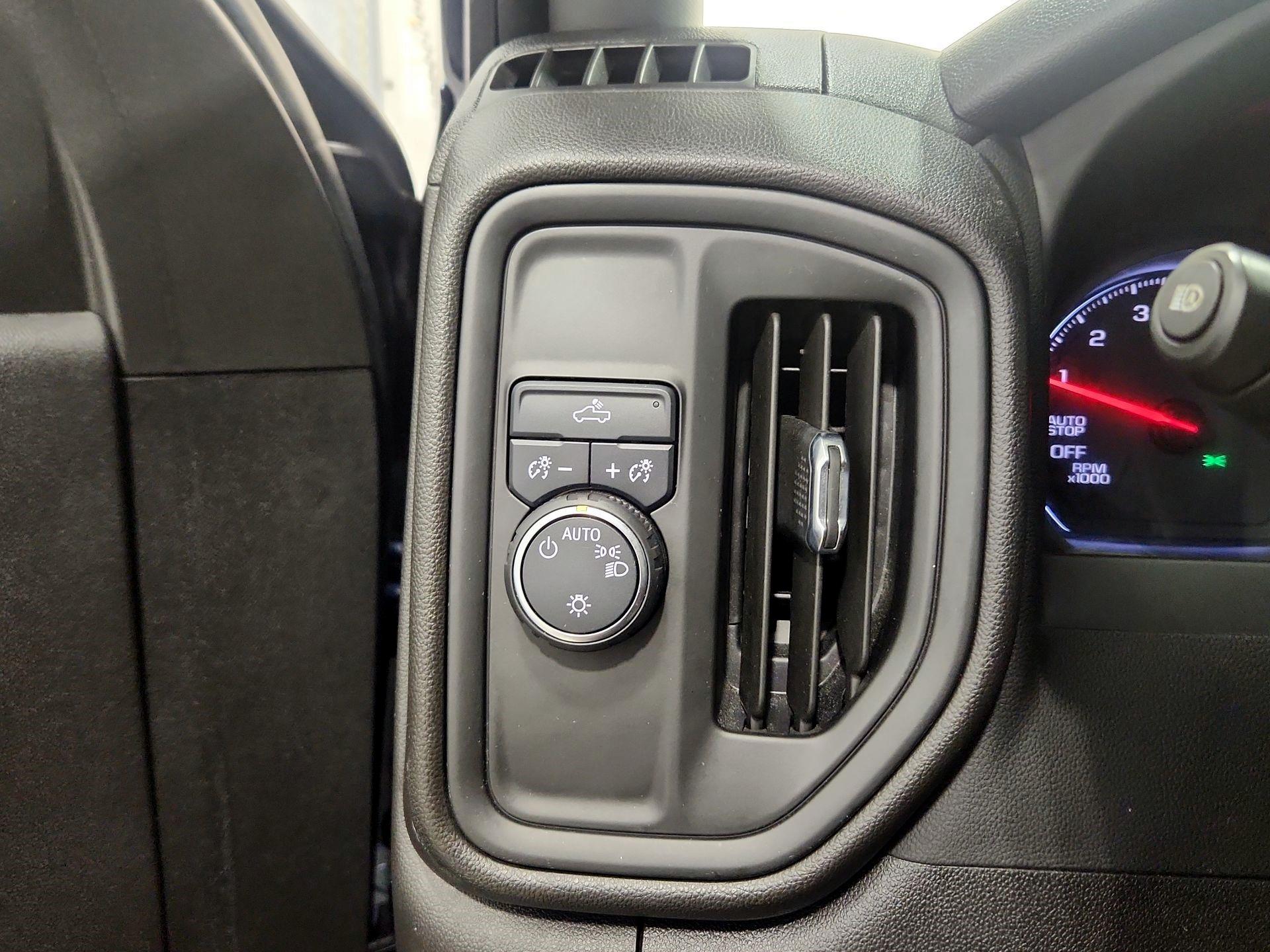 Thumbnail: 2022 Chevrolet Silverado 1500 - 13