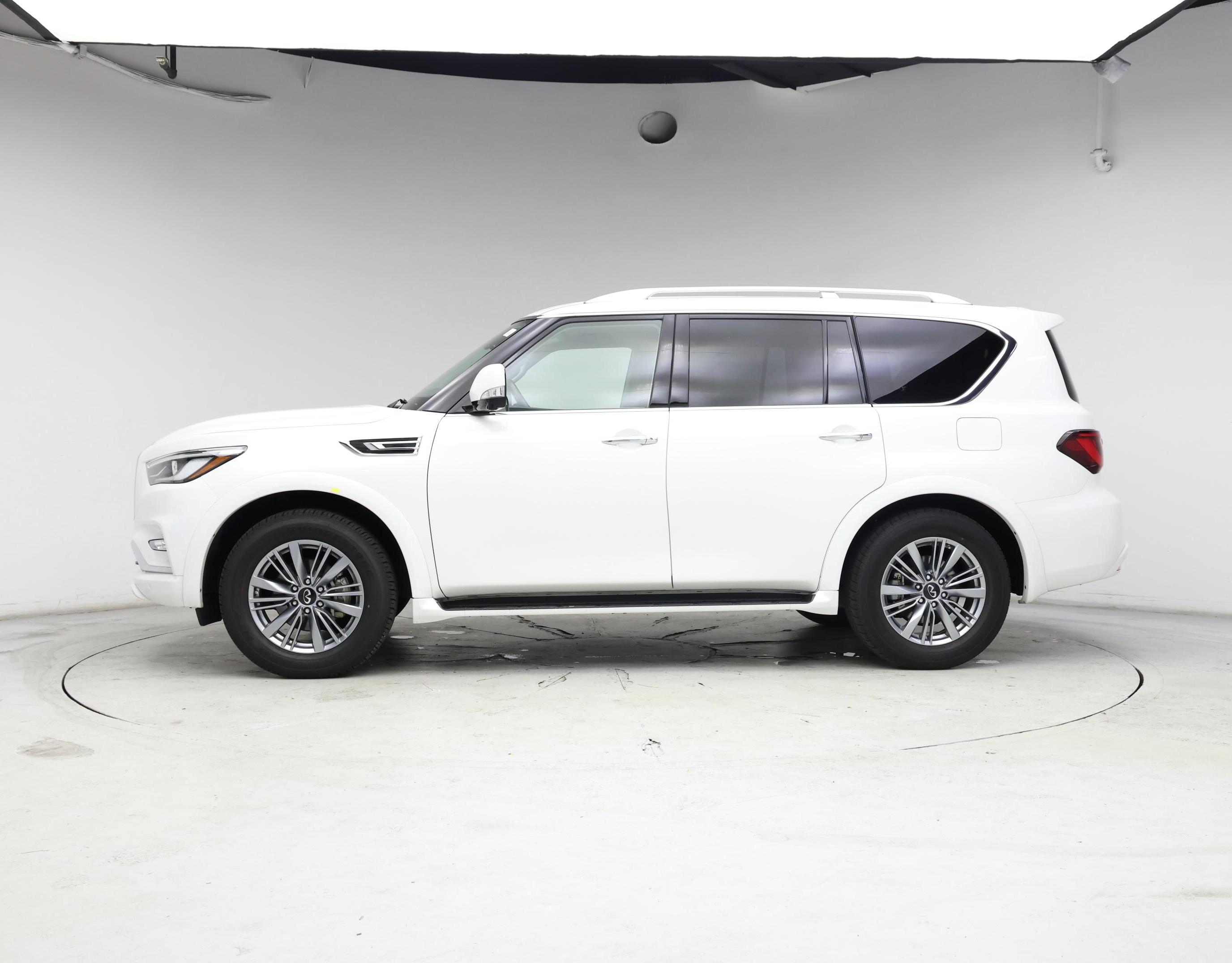 Thumbnail: 2022 INFINITI QX80 - 3