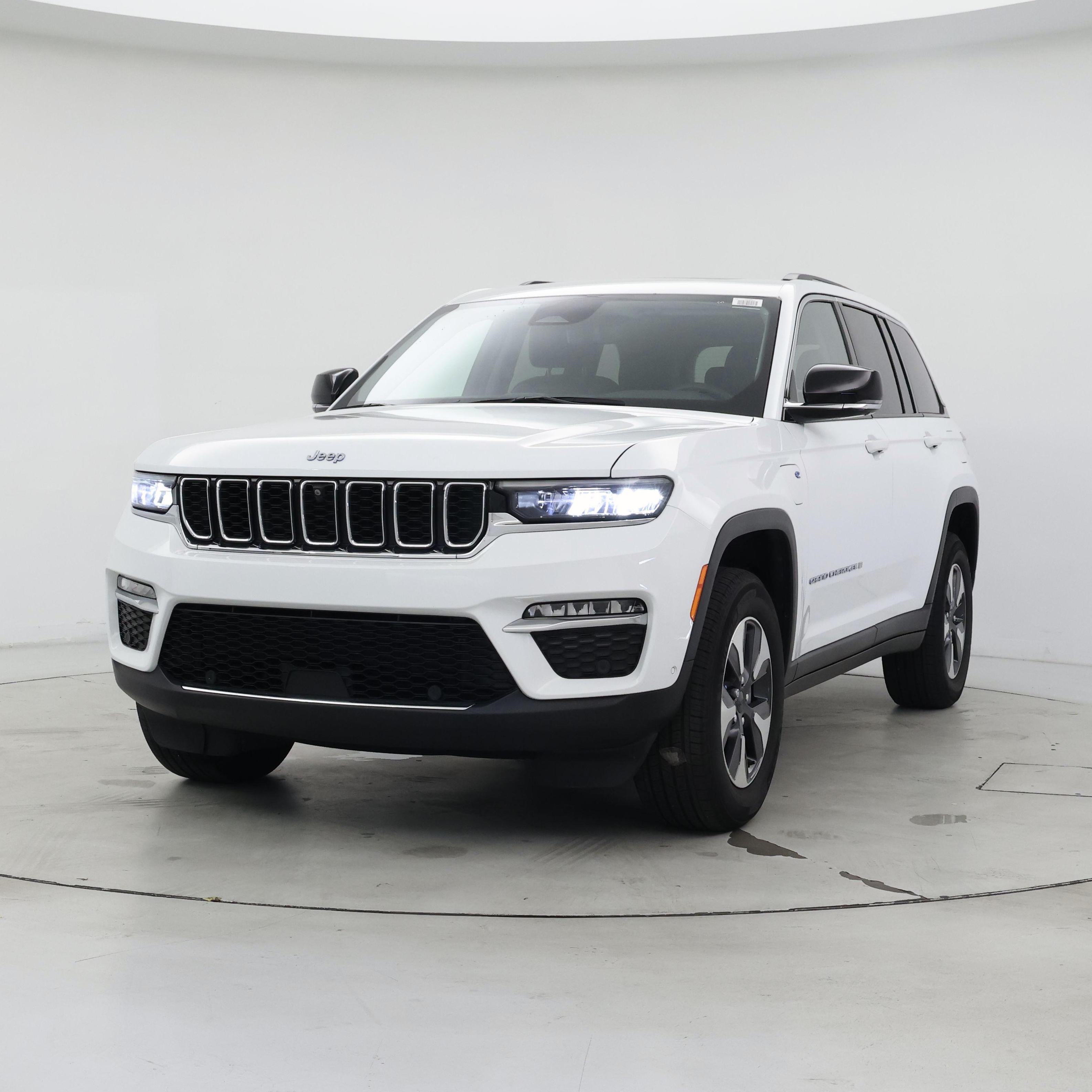 Thumbnail: 2022 Jeep Grand Cherokee - 4