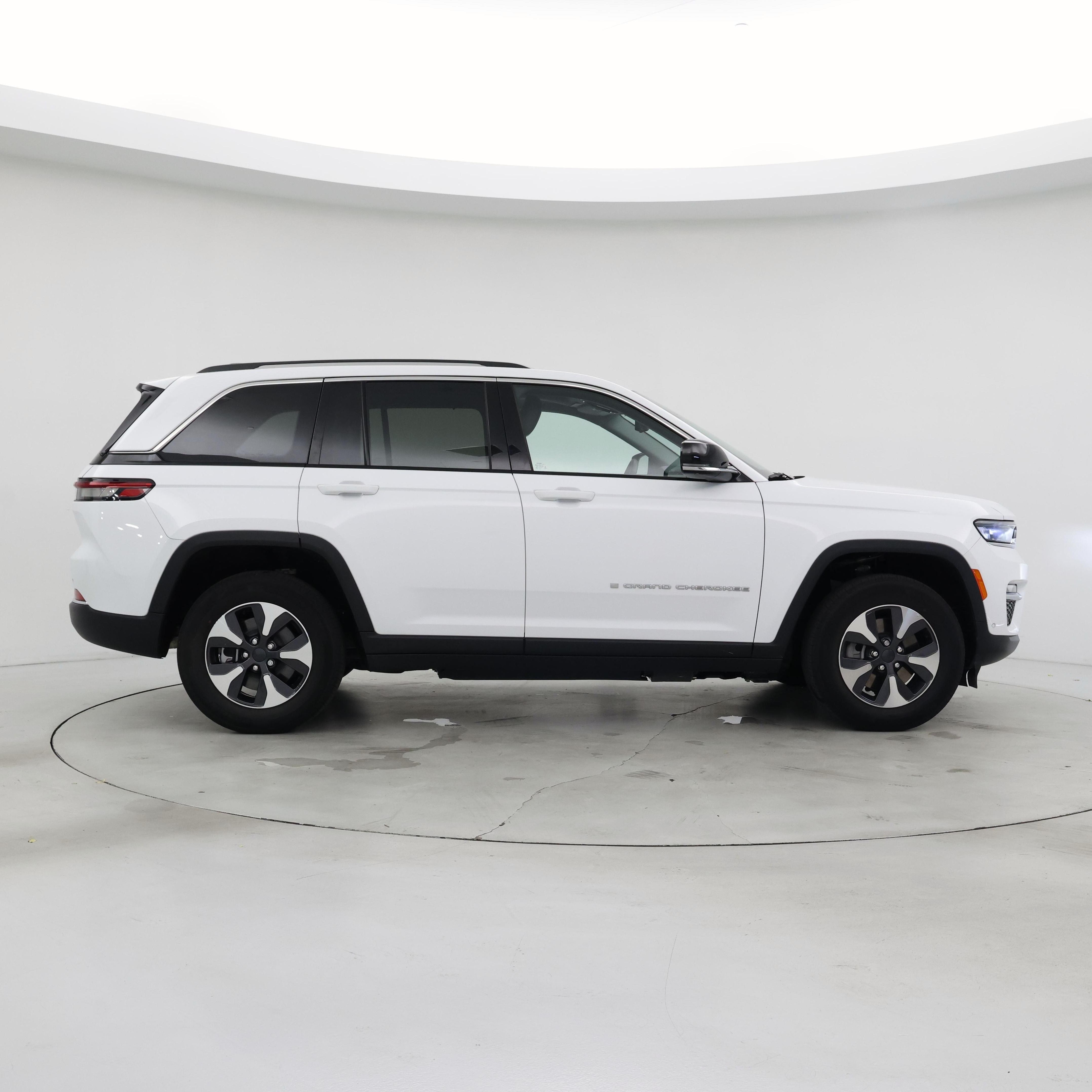 Thumbnail: 2022 Jeep Grand Cherokee - 7