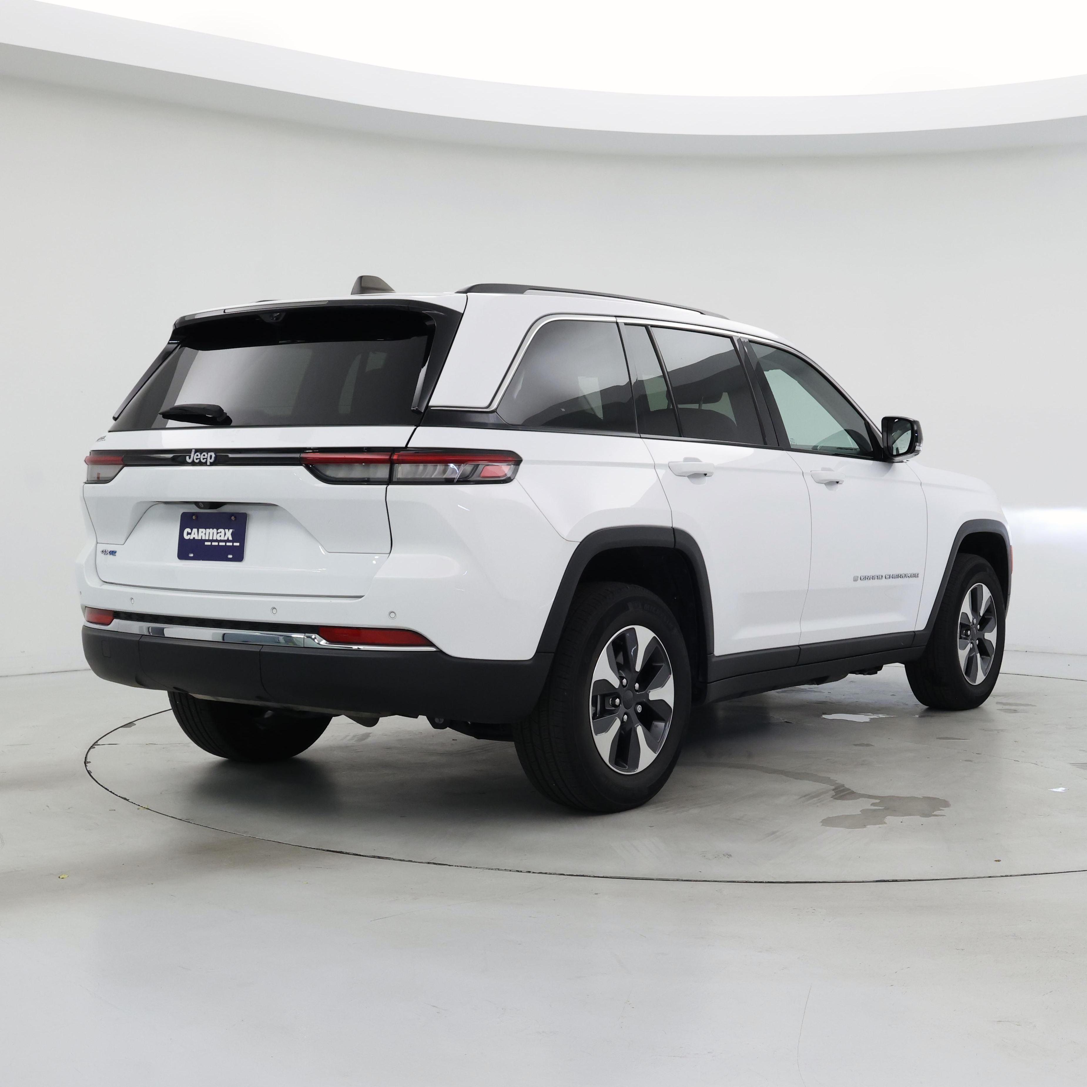 Thumbnail: 2022 Jeep Grand Cherokee - 8
