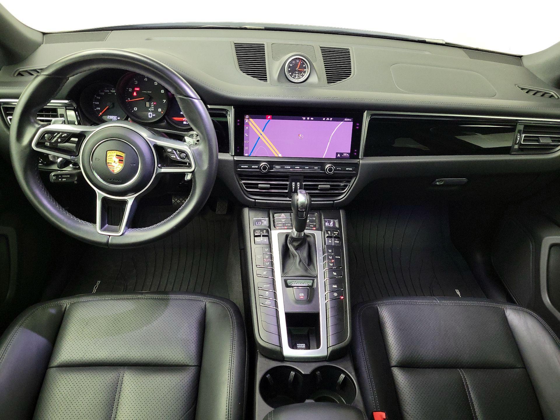 Thumbnail: 2021 Porsche Macan - 9