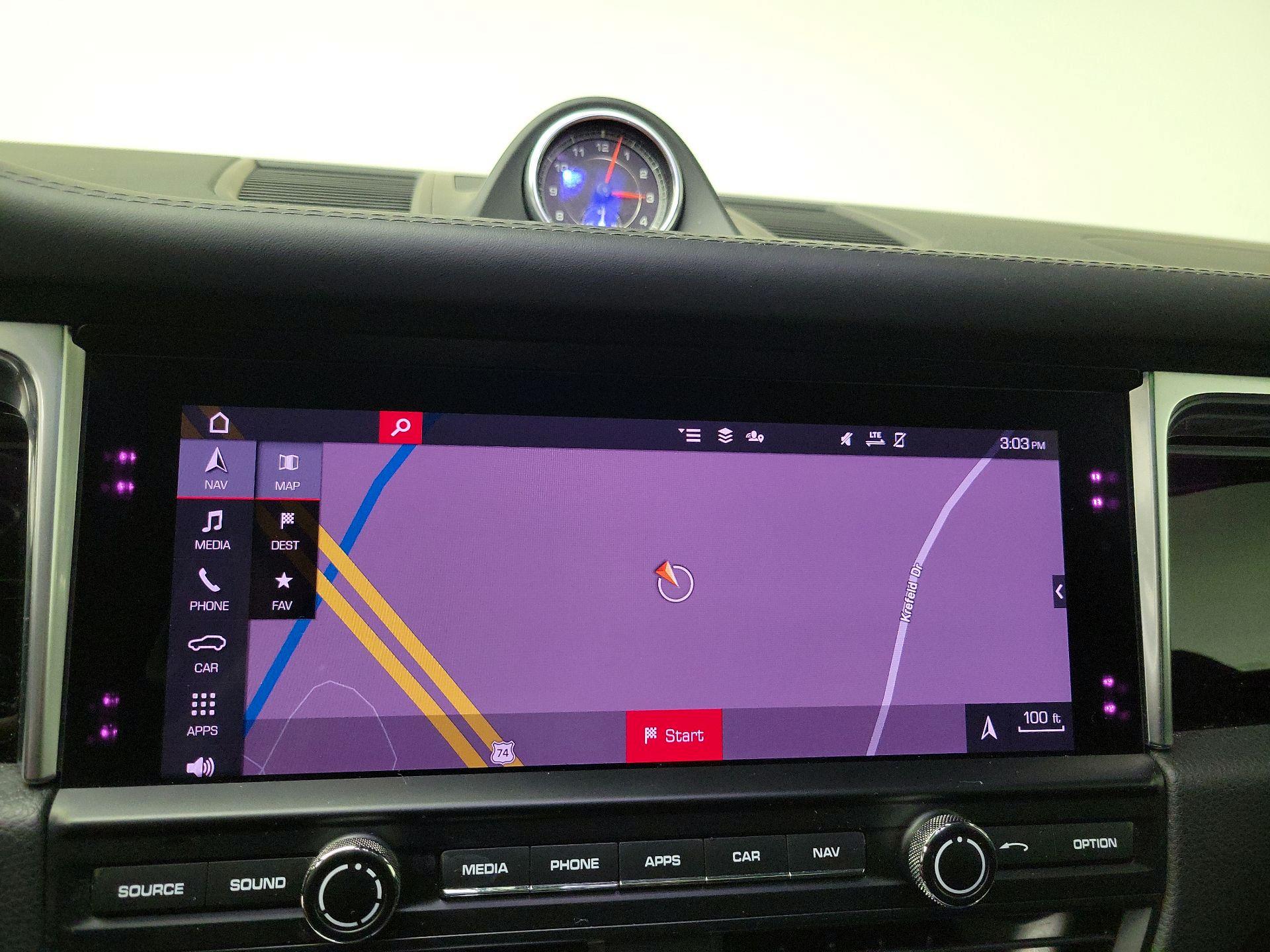Thumbnail: 2021 Porsche Macan - 14