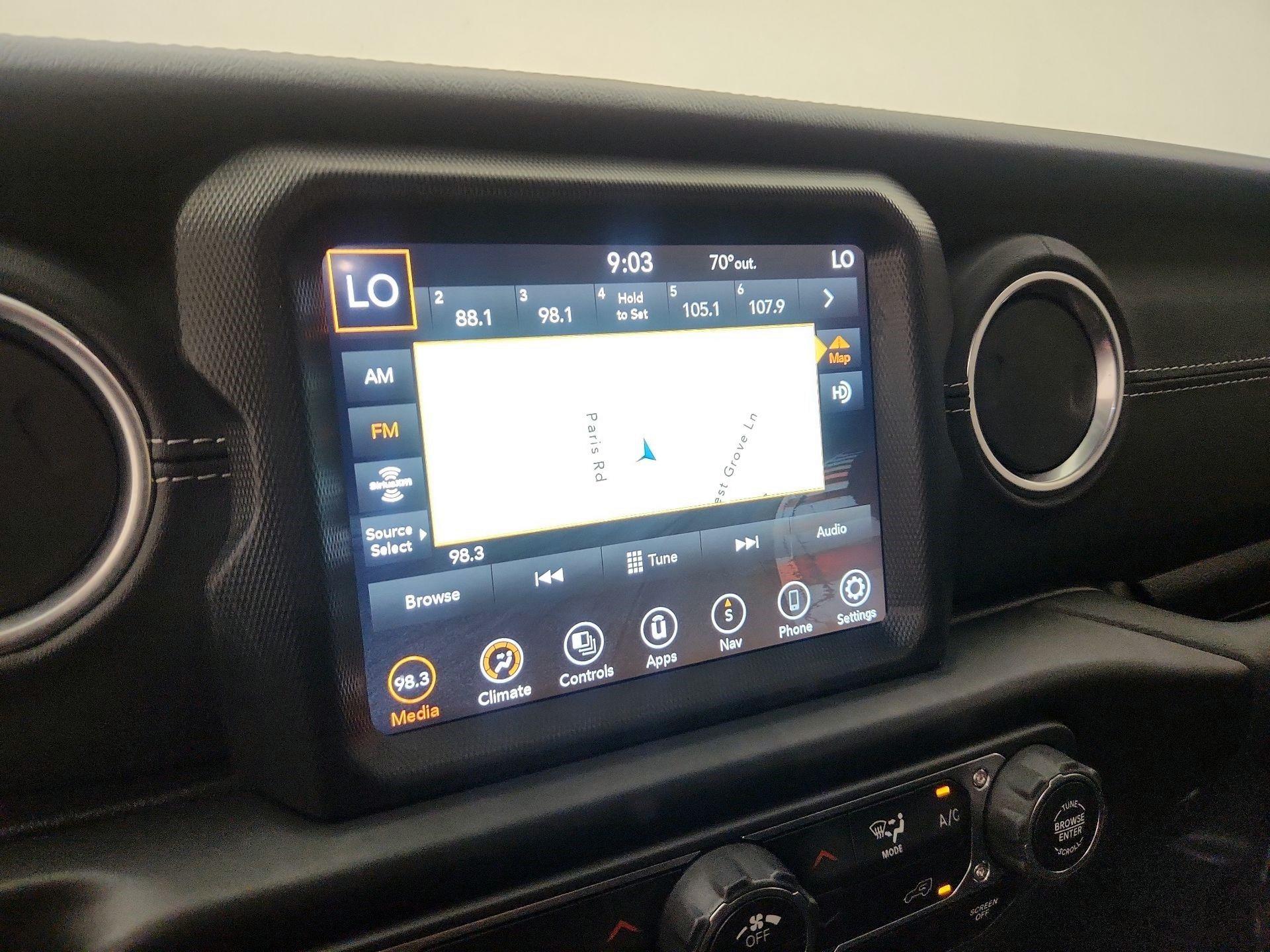 Thumbnail: 2022 Jeep Wrangler - 16