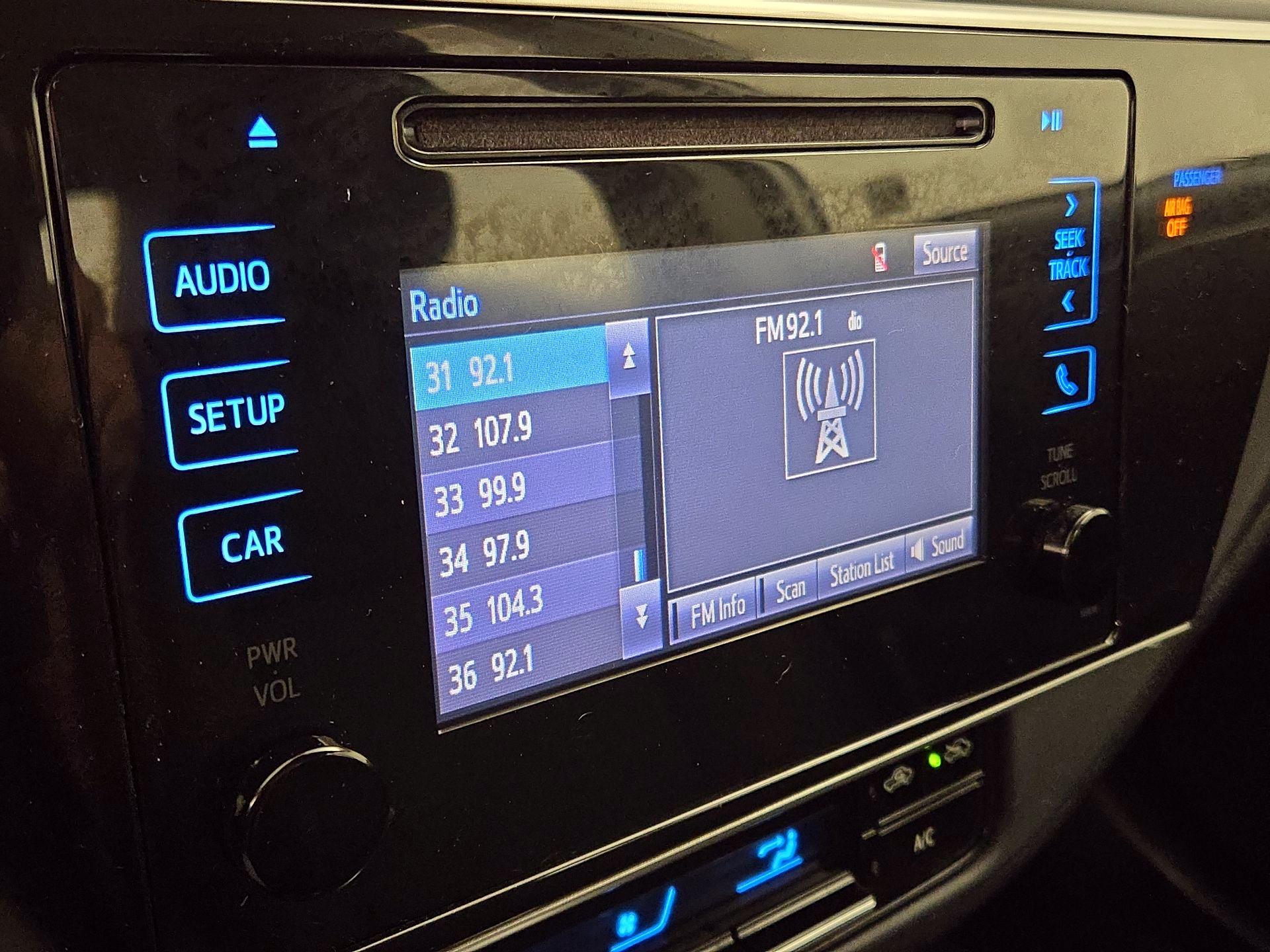 Thumbnail: 2018 Toyota Corolla - 15