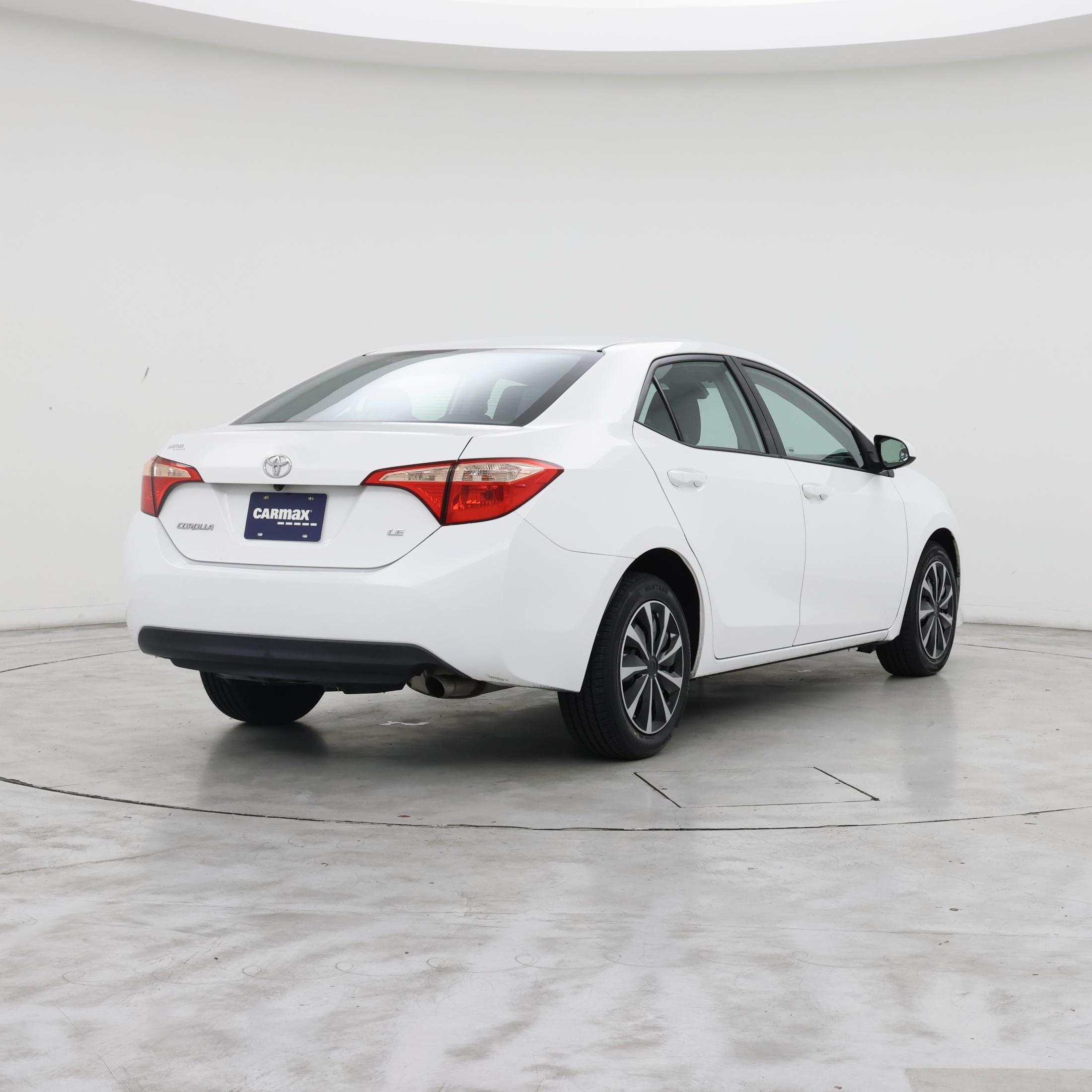 Thumbnail: 2018 Toyota Corolla - 8