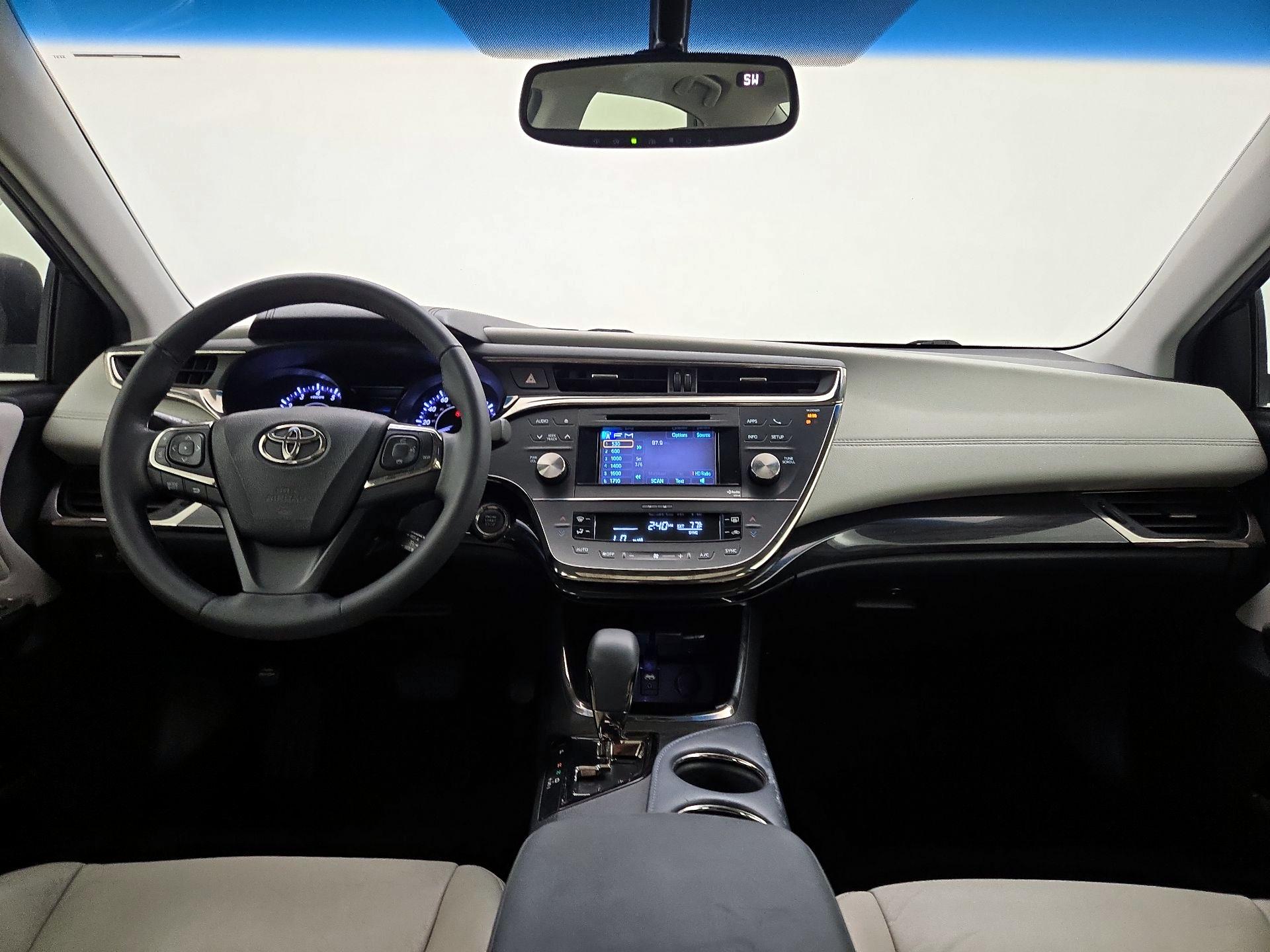 Thumbnail: 2013 Toyota Avalon - 9