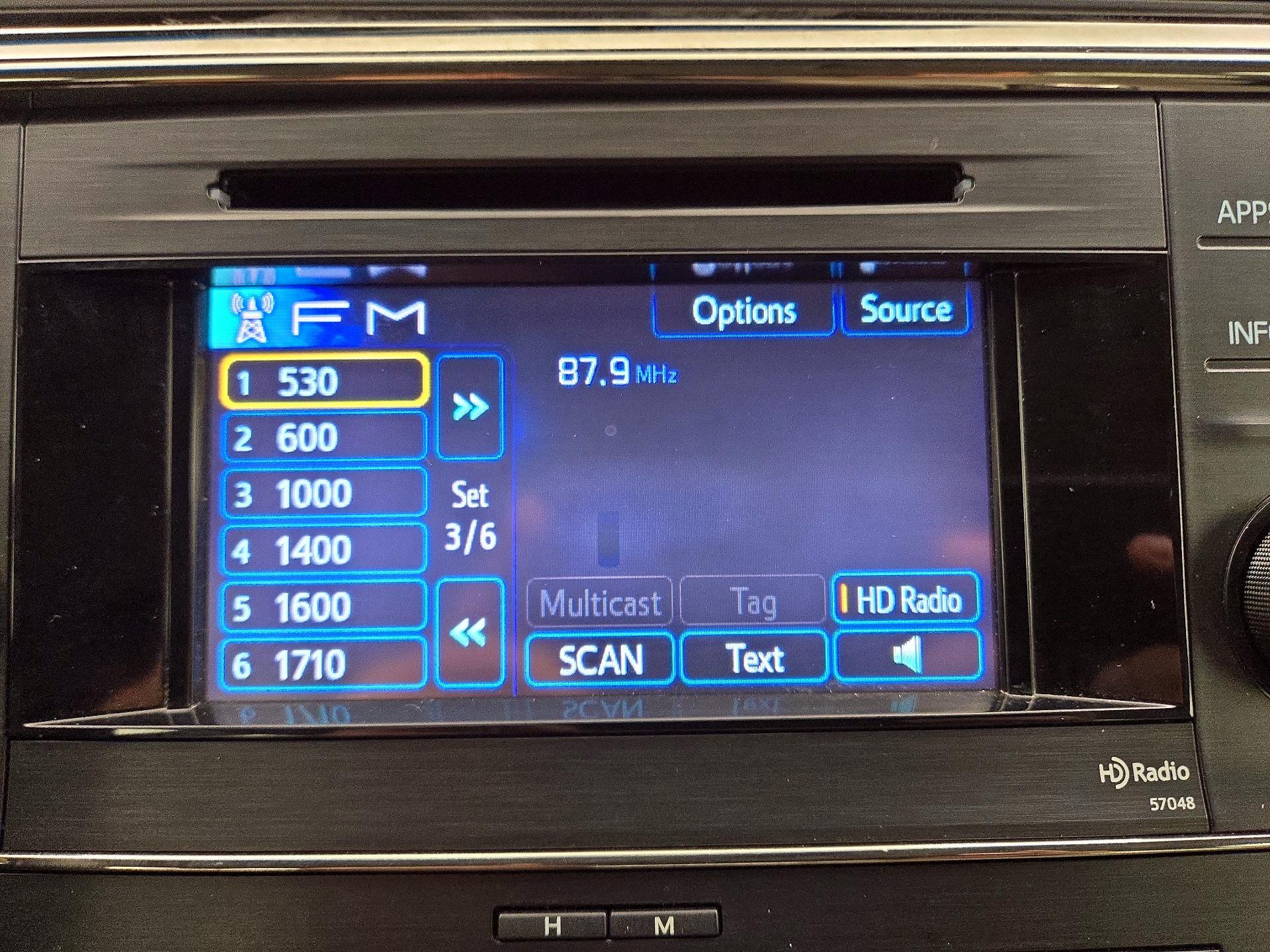 Thumbnail: 2013 Toyota Avalon - 15