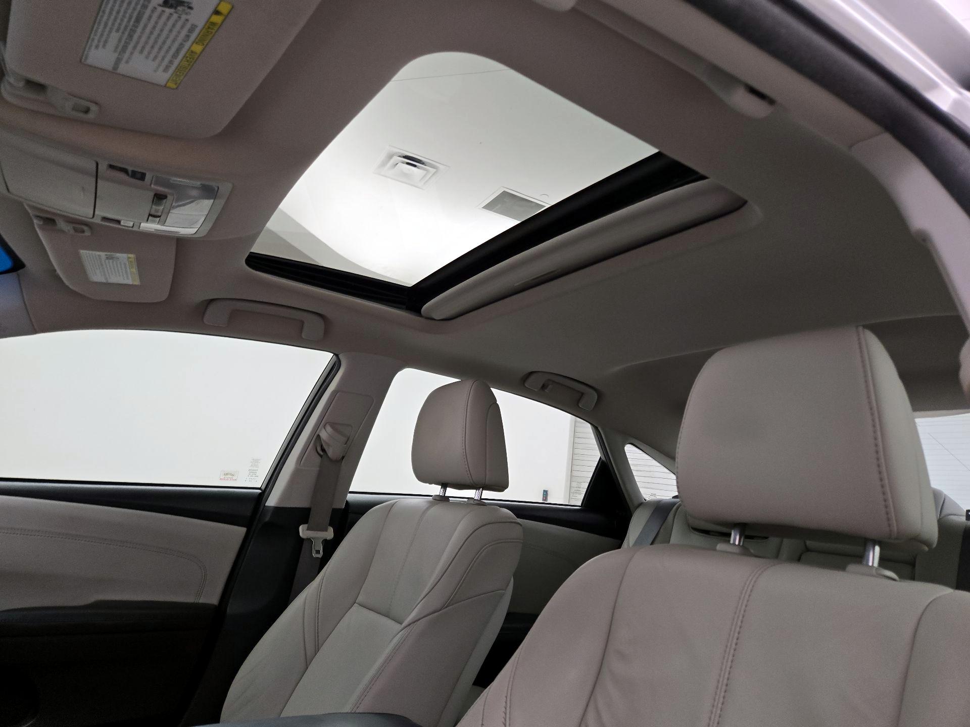 Thumbnail: 2013 Toyota Avalon - 19