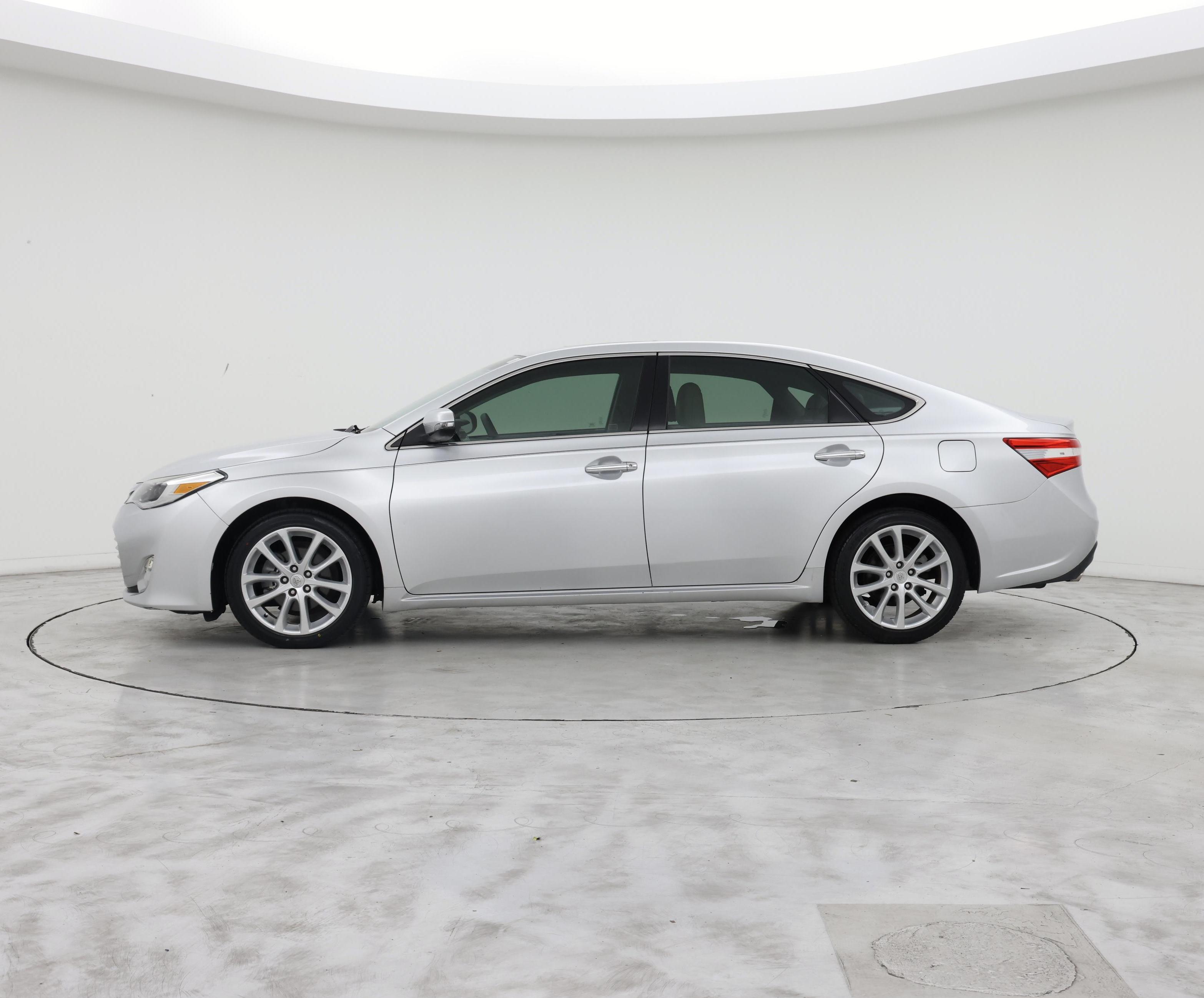 Thumbnail: 2013 Toyota Avalon - 3