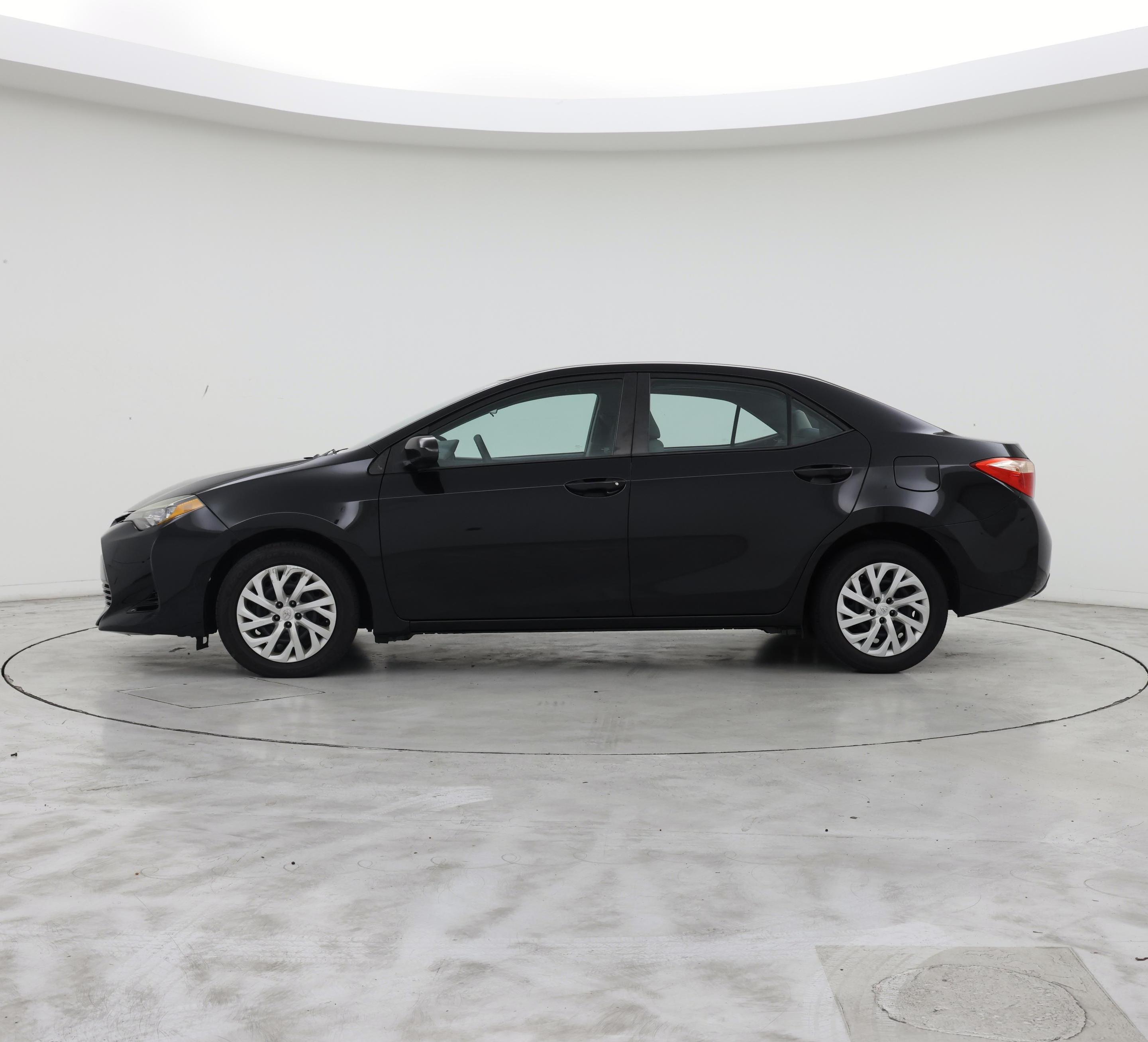 Thumbnail: 2017 Toyota Corolla - 3