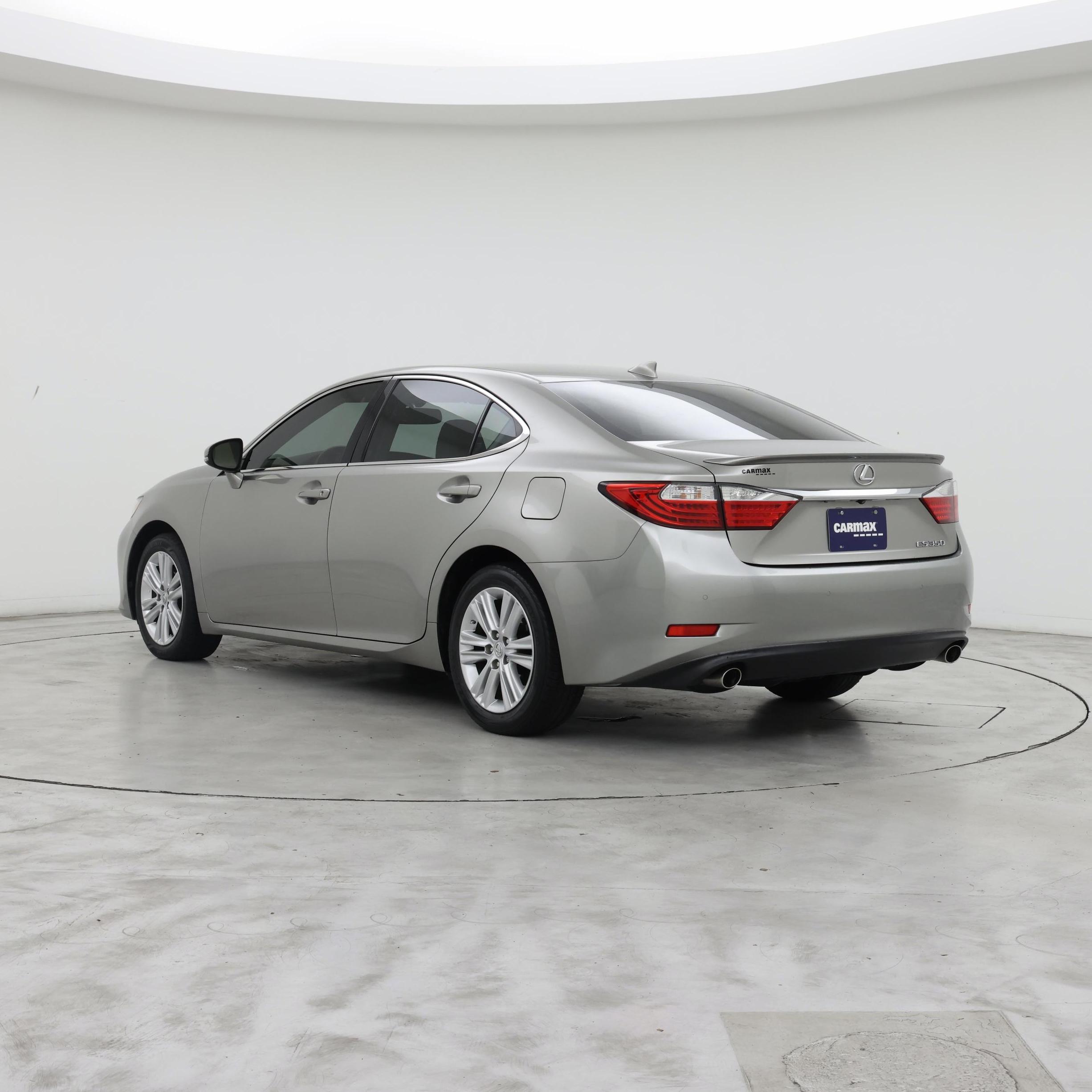 Thumbnail: 2015 Lexus ES - 2