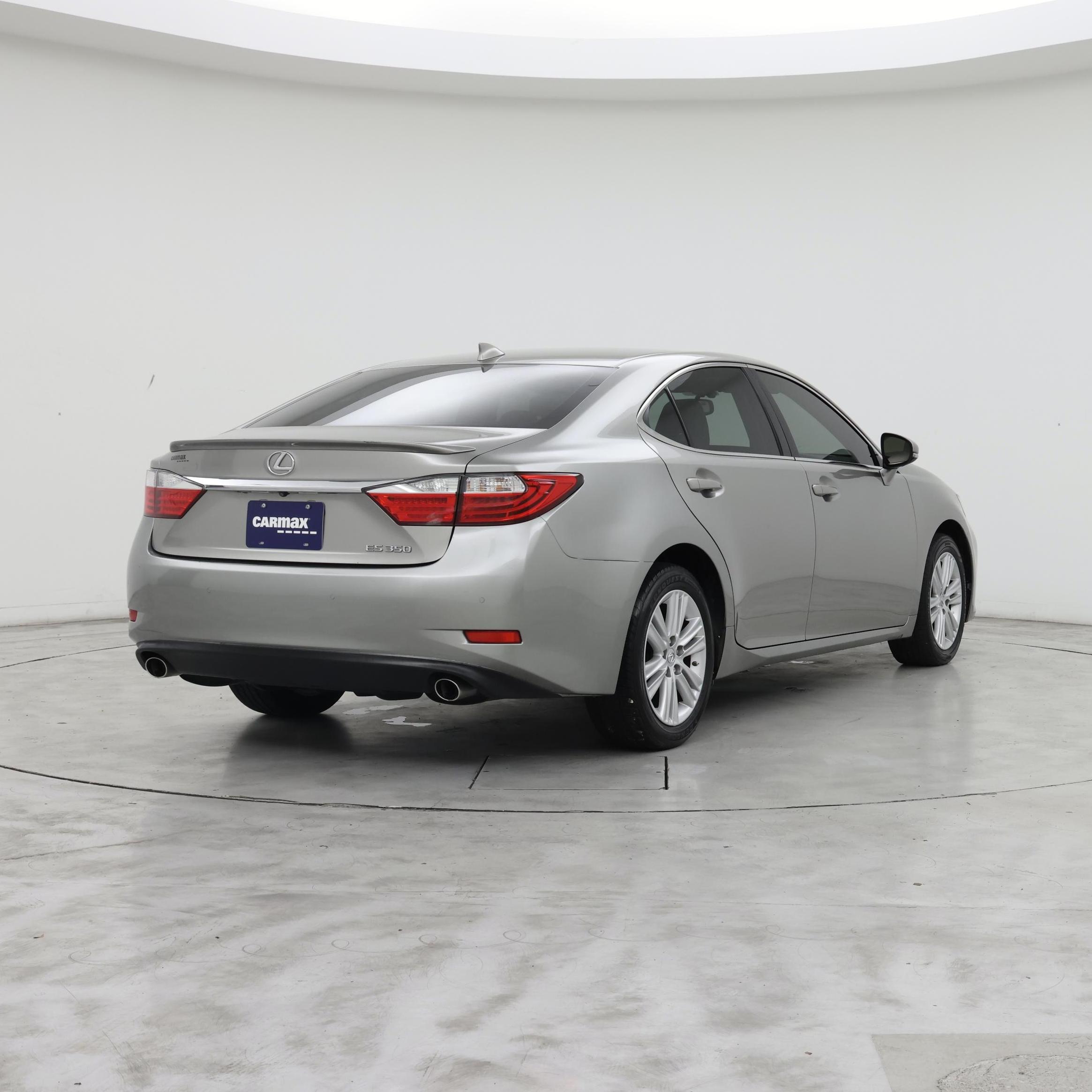 Thumbnail: 2015 Lexus ES - 8