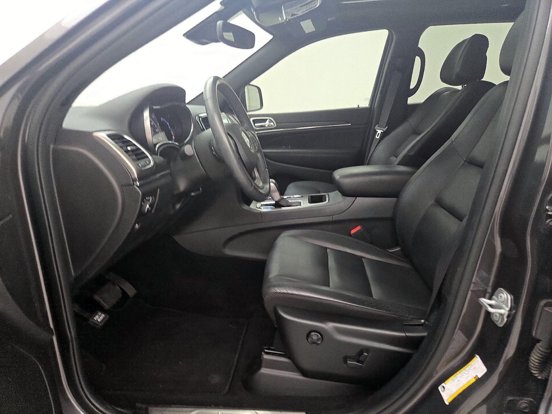 Thumbnail: 2020 Jeep Grand Cherokee - 11