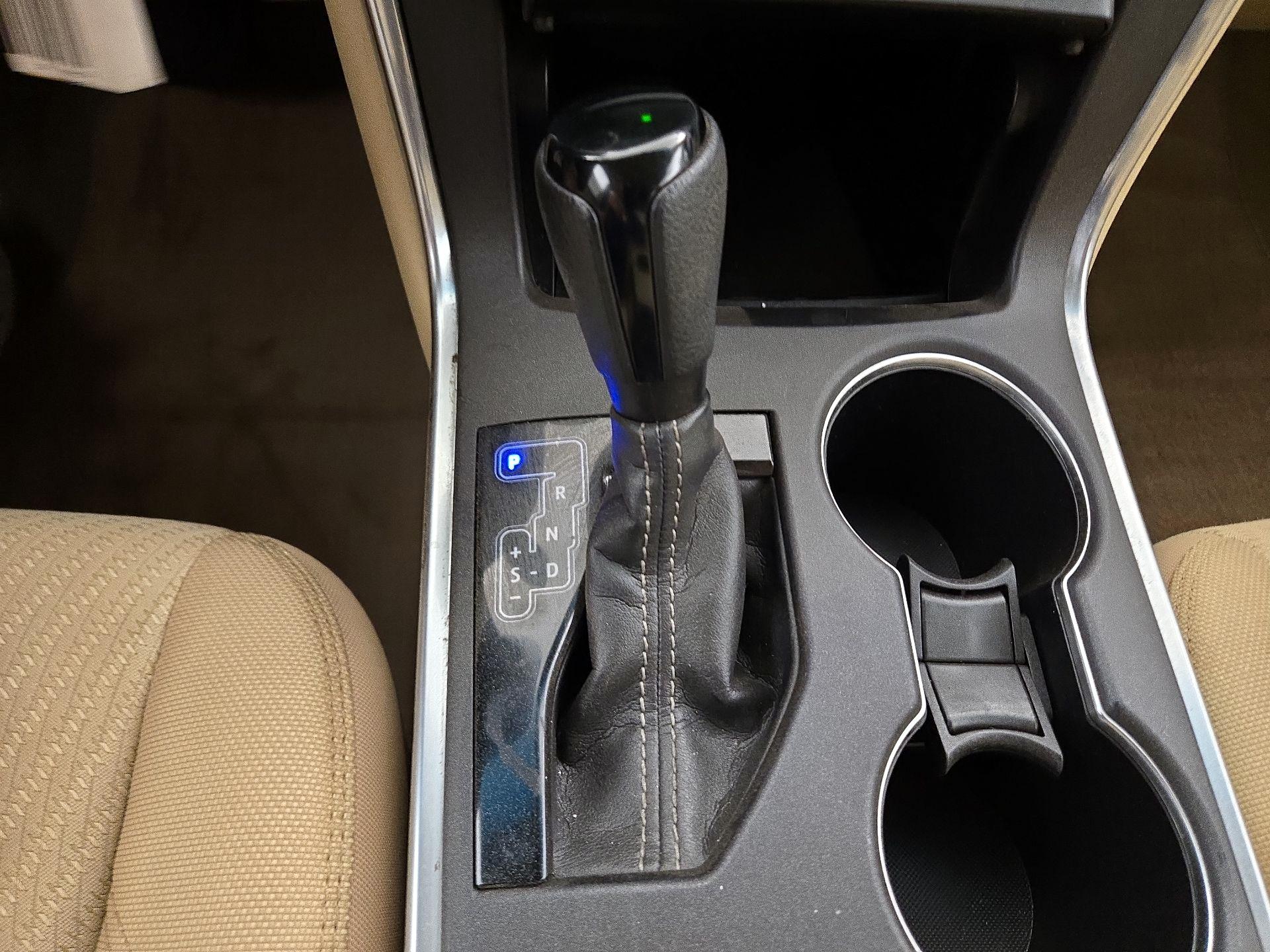 Thumbnail: 2016 Toyota Camry - 15