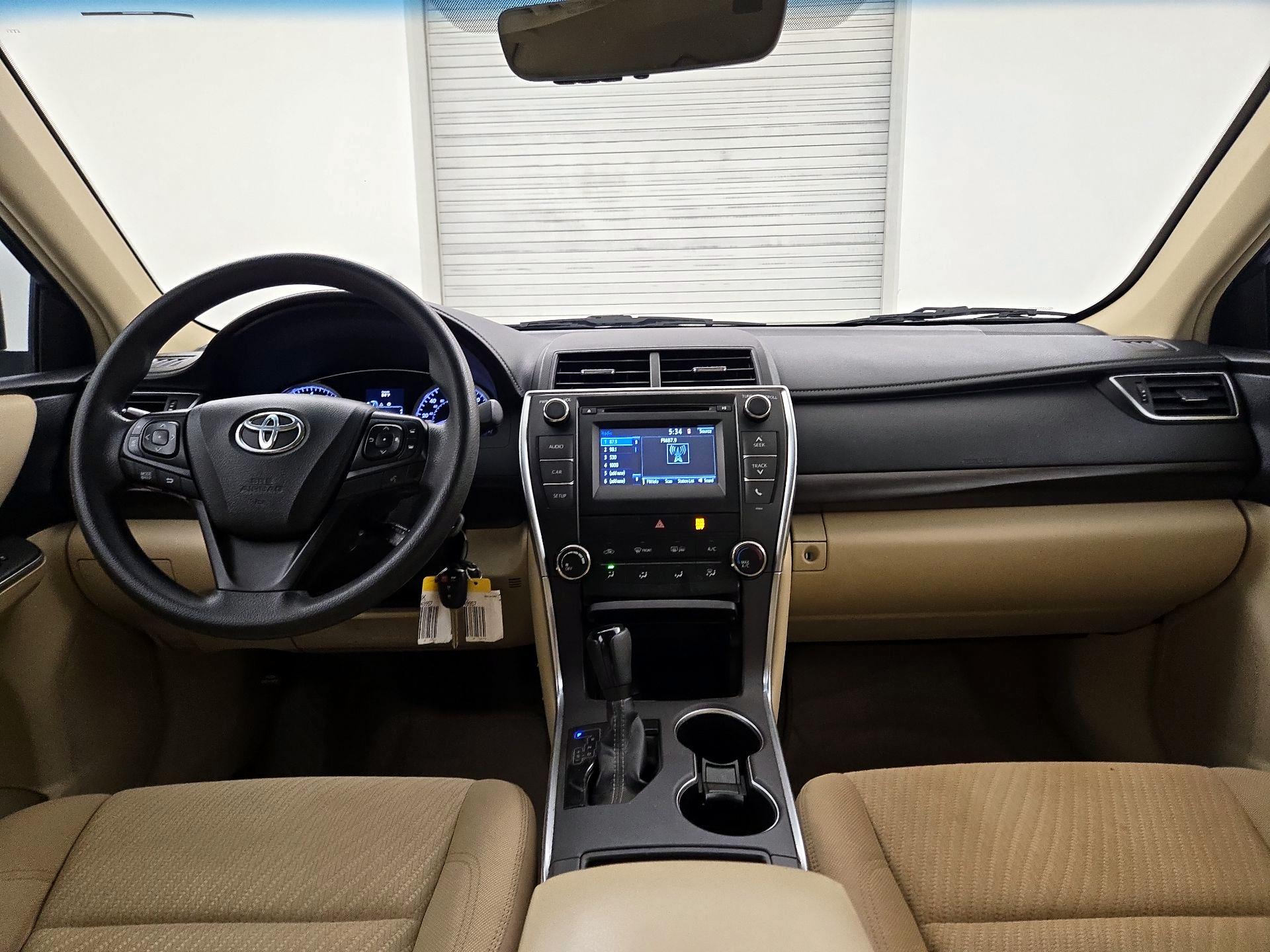 Thumbnail: 2016 Toyota Camry - 8