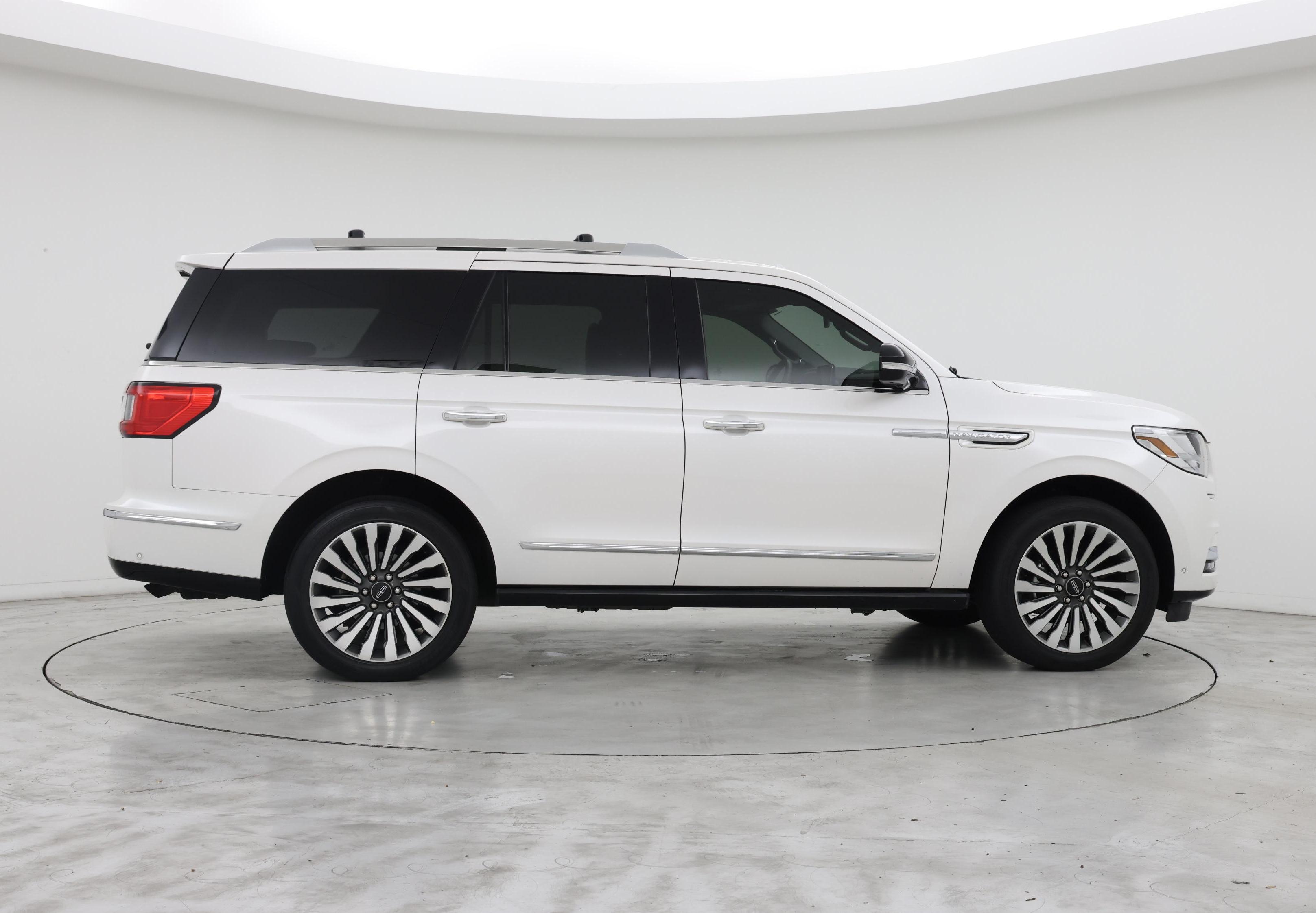 Thumbnail: 2019 Lincoln Navigator - 7
