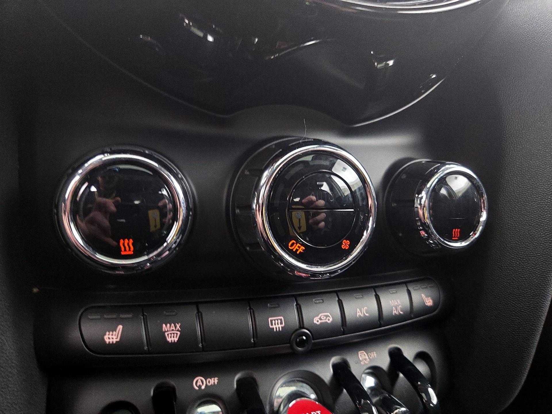 Thumbnail: 2019 MINI Cooper Hardtop - 16