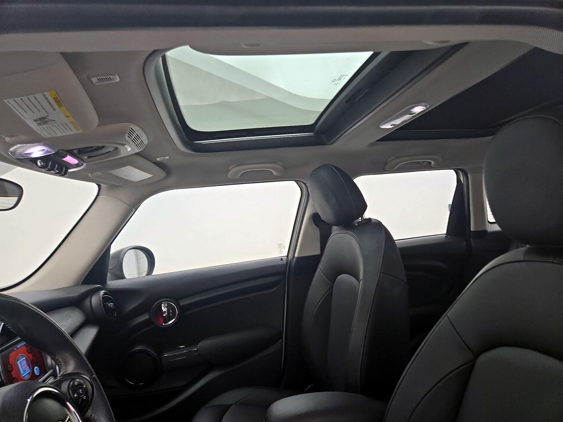Thumbnail: 2019 MINI Cooper Hardtop - 19