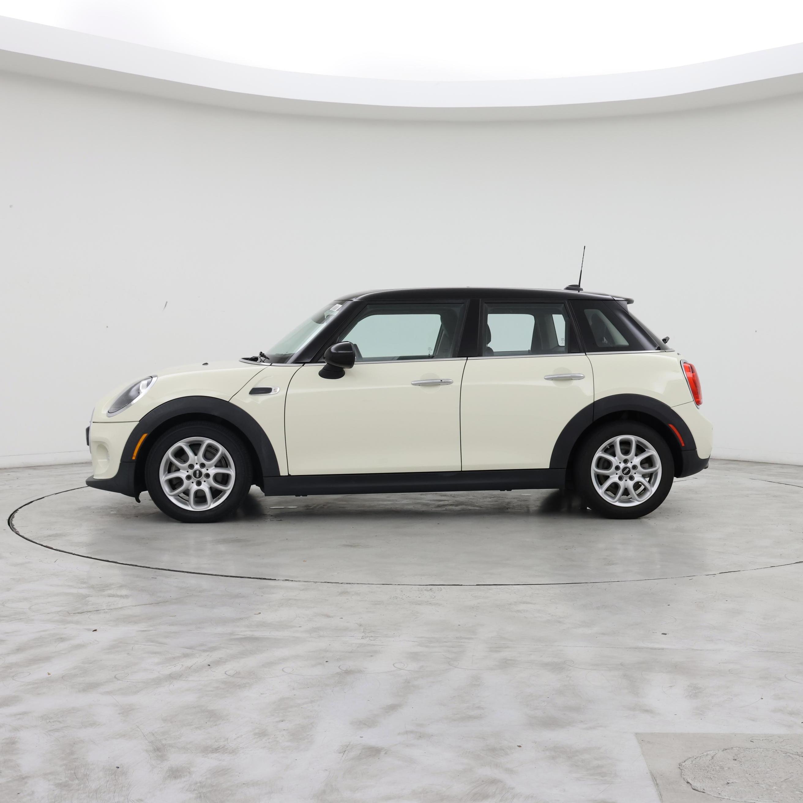 Thumbnail: 2019 MINI Cooper Hardtop - 3