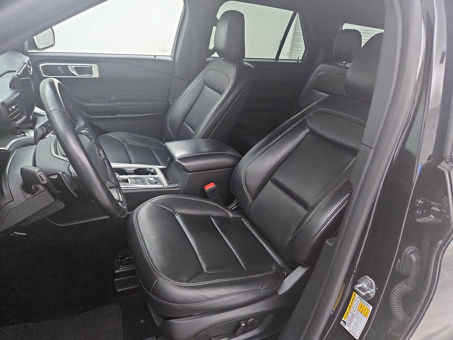 Thumbnail: 2020 Ford Explorer - 11