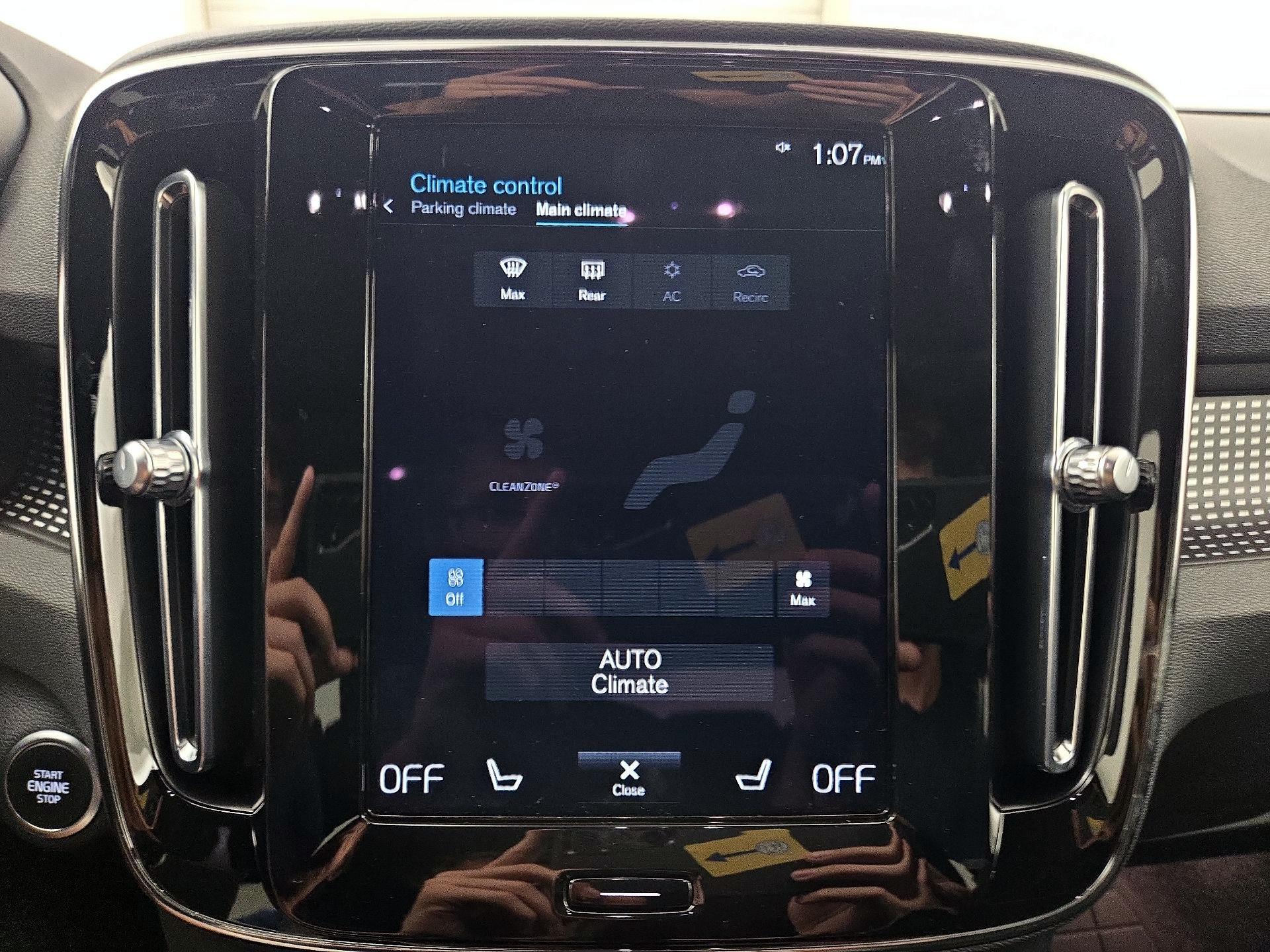 Thumbnail: 2021 Volvo XC40 - 15