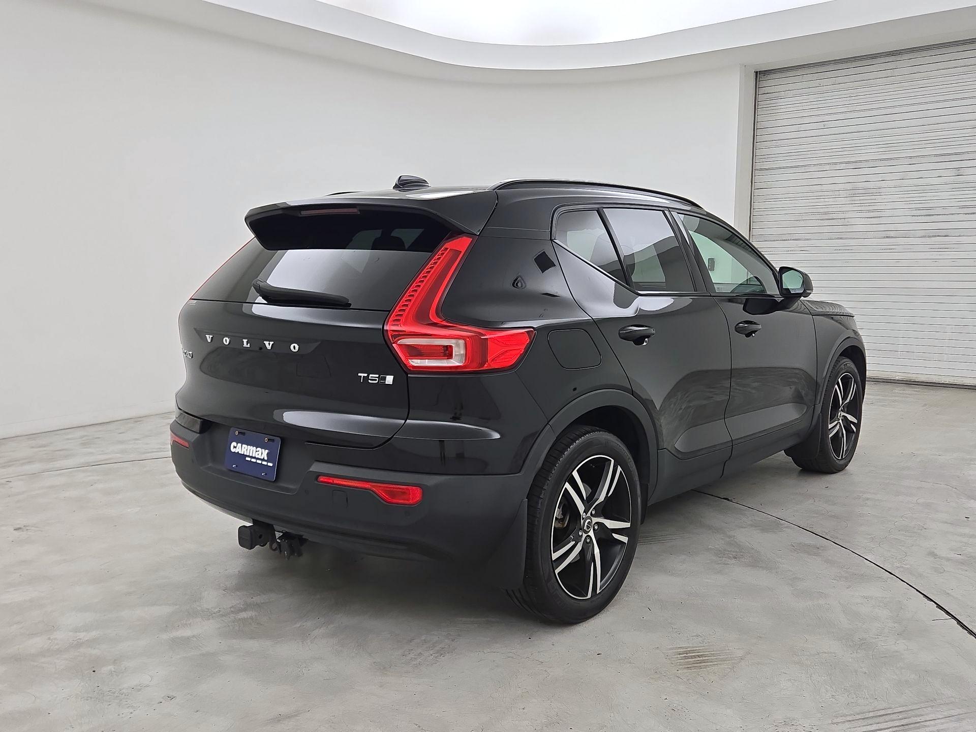 Thumbnail: 2021 Volvo XC40 - 5