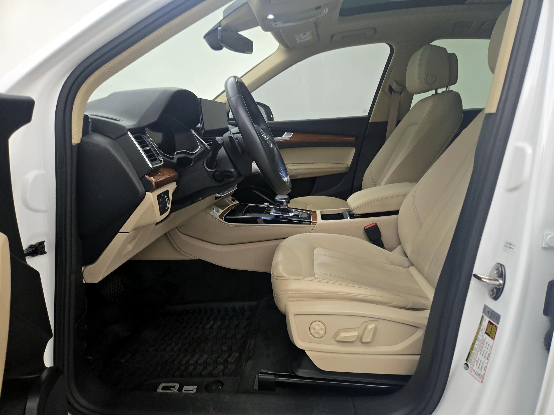 Thumbnail: 2021 Audi Q5 - 11