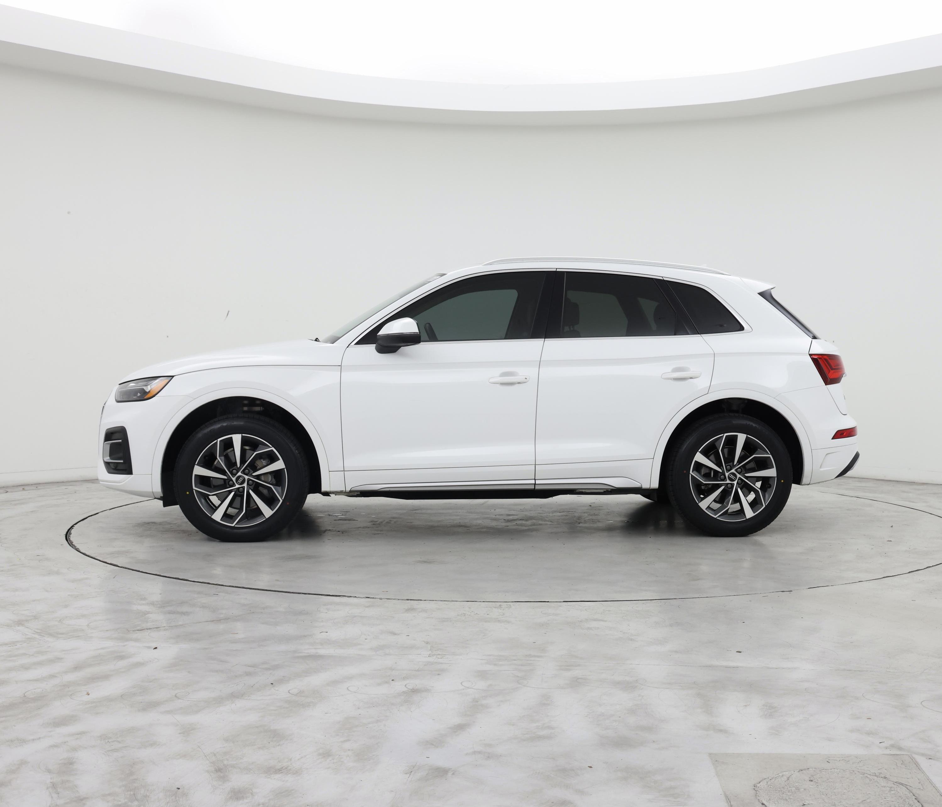 Thumbnail: 2021 Audi Q5 - 3