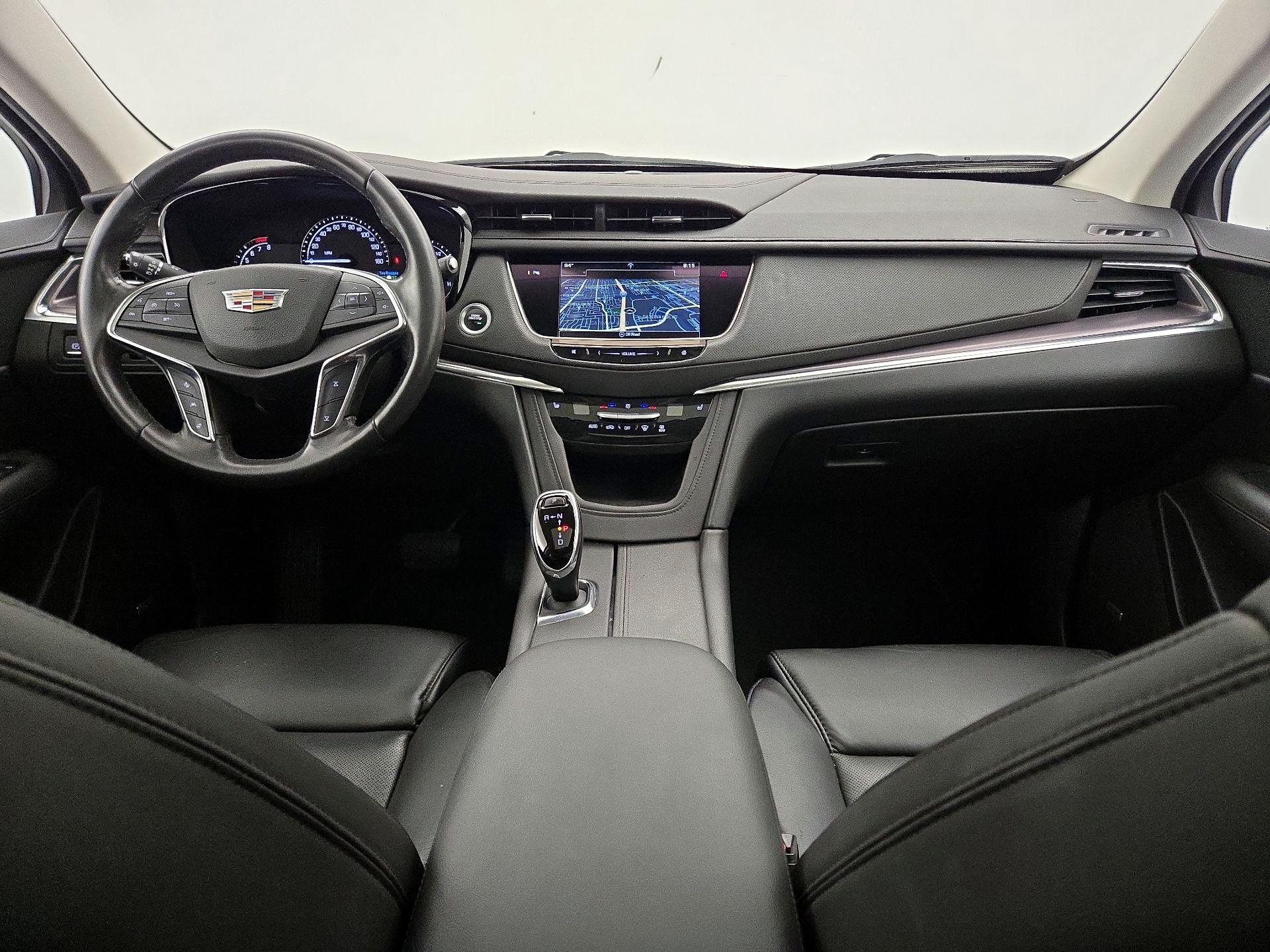 Thumbnail: 2017 Cadillac XT5 - 9