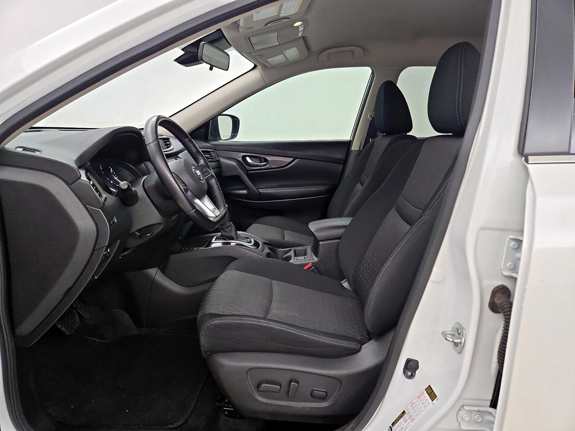 Thumbnail: 2019 Nissan Rogue - 11