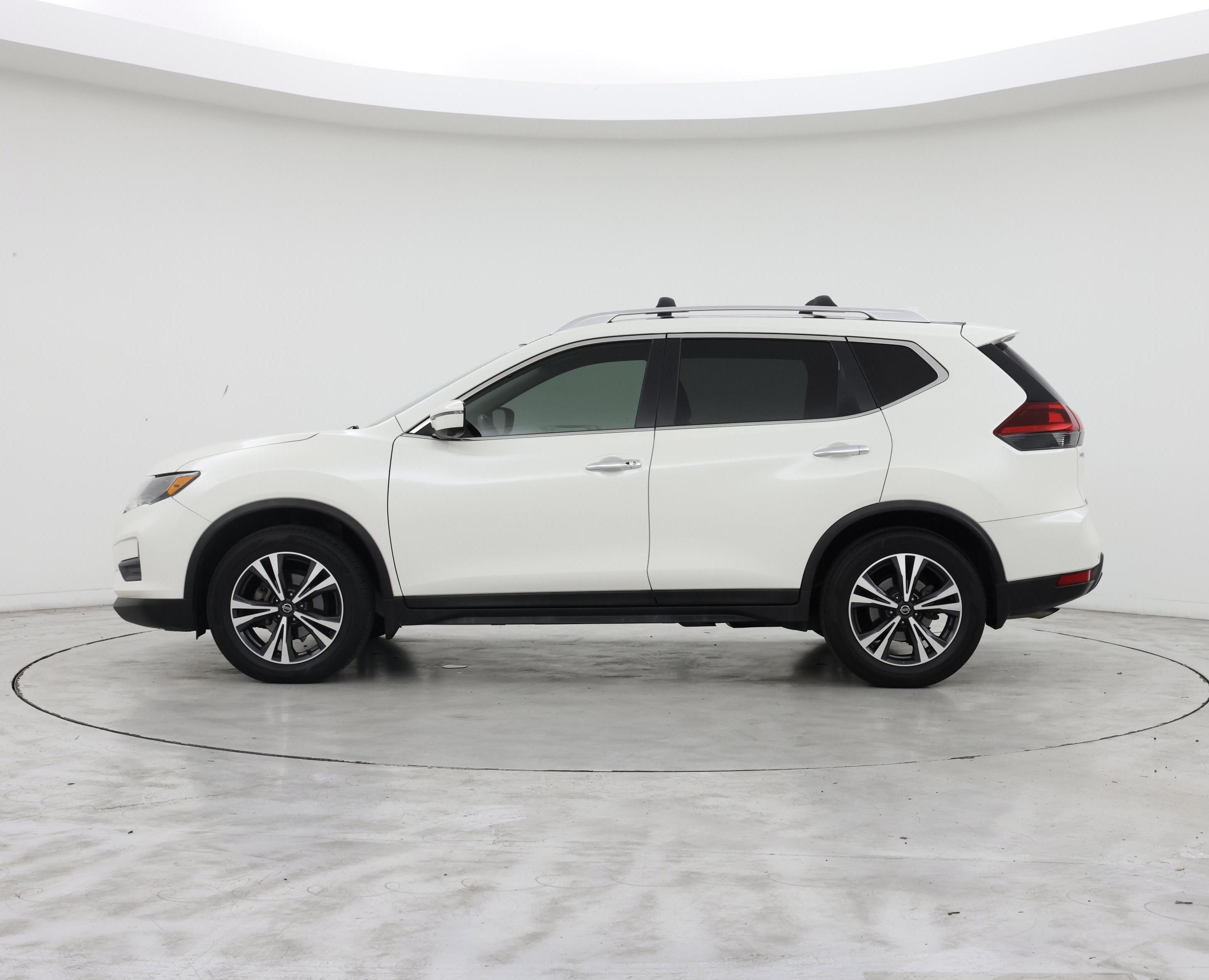 Thumbnail: 2019 Nissan Rogue - 3