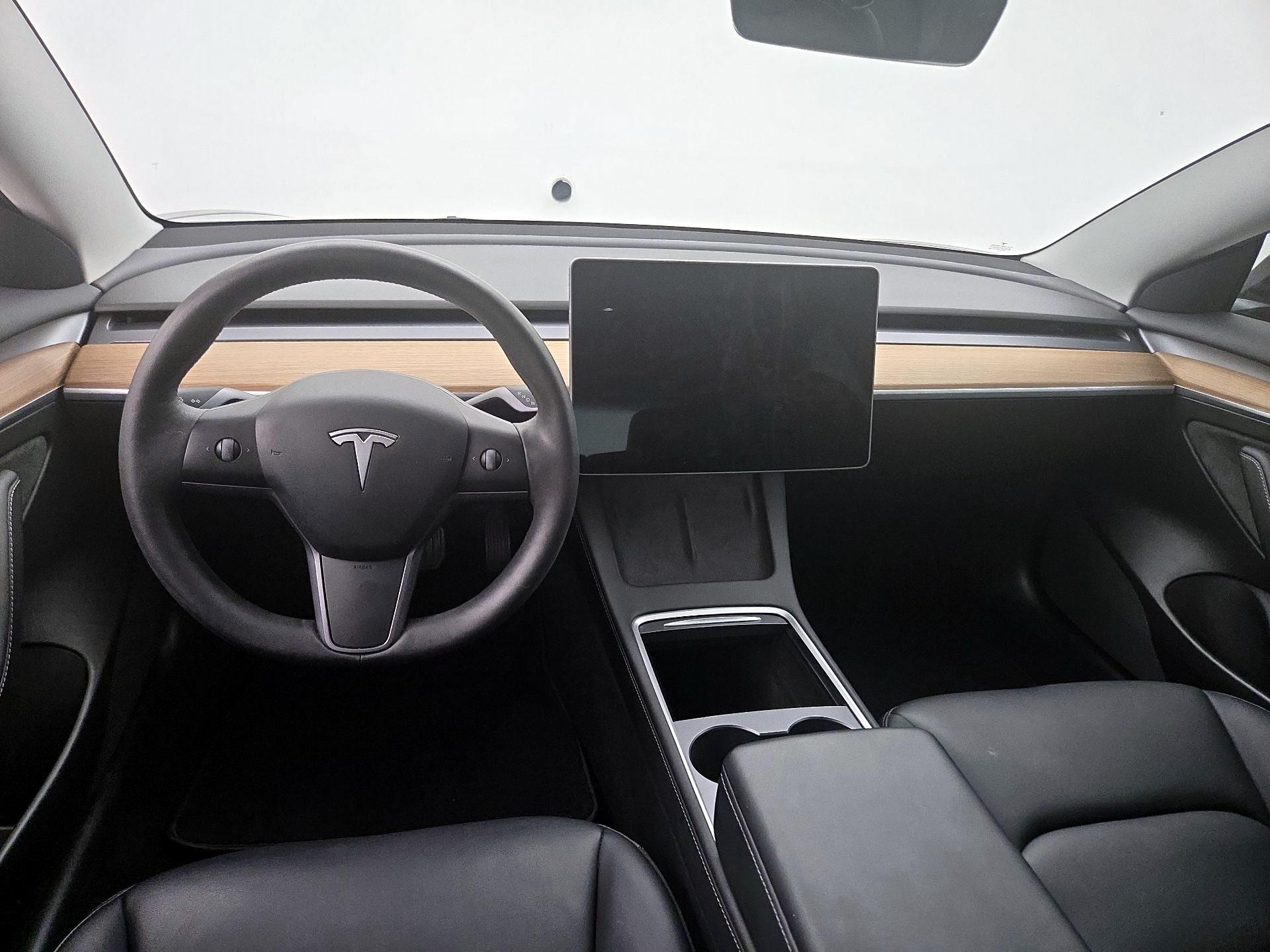 Thumbnail: 2022 Tesla Model 3 - 9