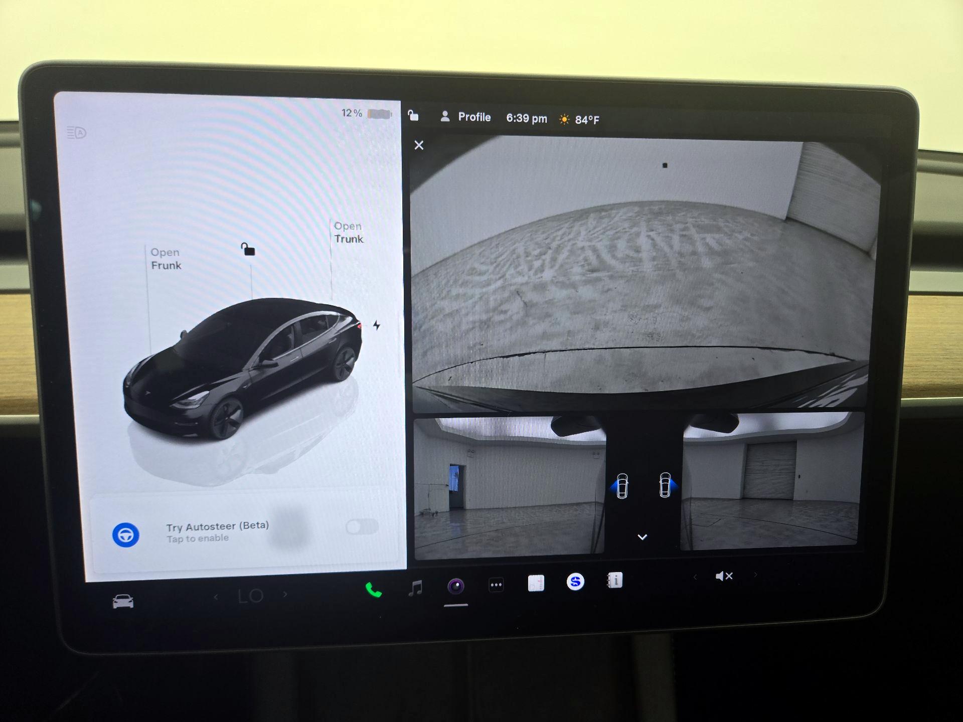Thumbnail: 2022 Tesla Model 3 - 14