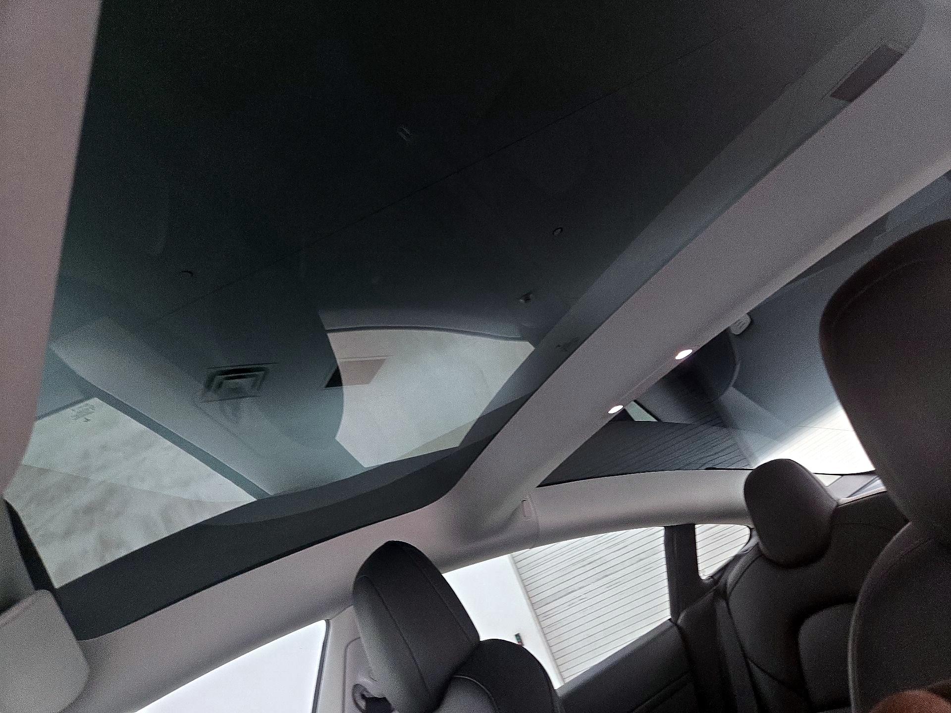 Thumbnail: 2022 Tesla Model 3 - 19